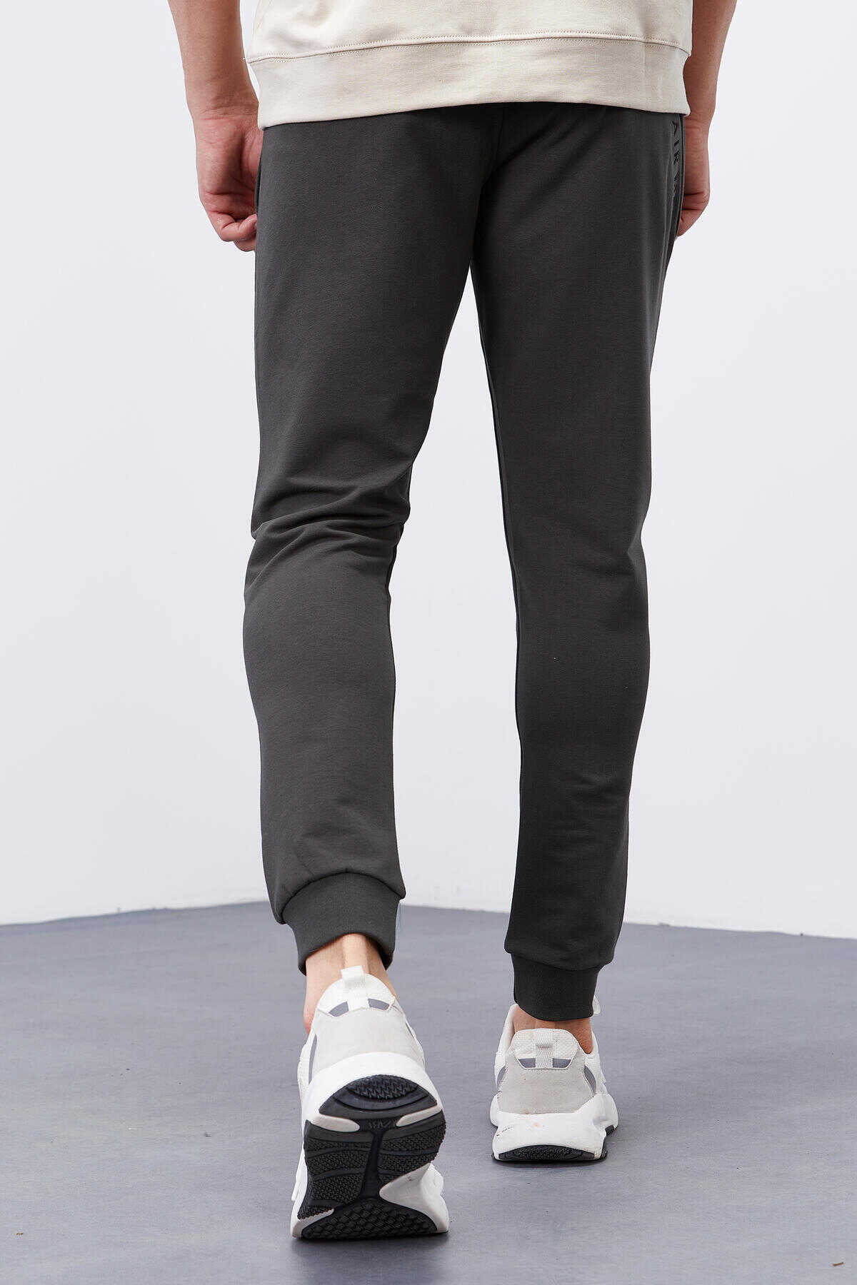 Tommylife Toptan Siyah Fermuar Cepli Dar Kalıp Jogger Erkek Eşofman Alt - 84343