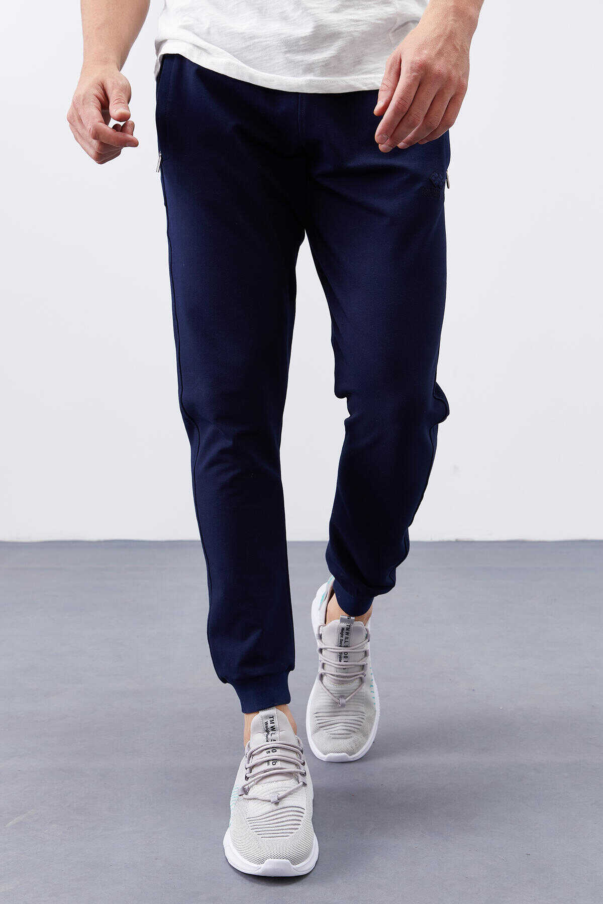 Tommylife Toptan Siyah Fermuar Cepli Dar Kalıp Jogger Erkek Eşofman Alt - 84343