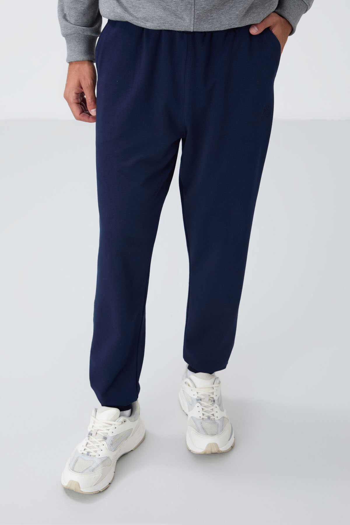 Tommylife Toptan Siyah Klasik Cepli Standart Kalıp Manşetli Erkek Eşofman Alt - 84652