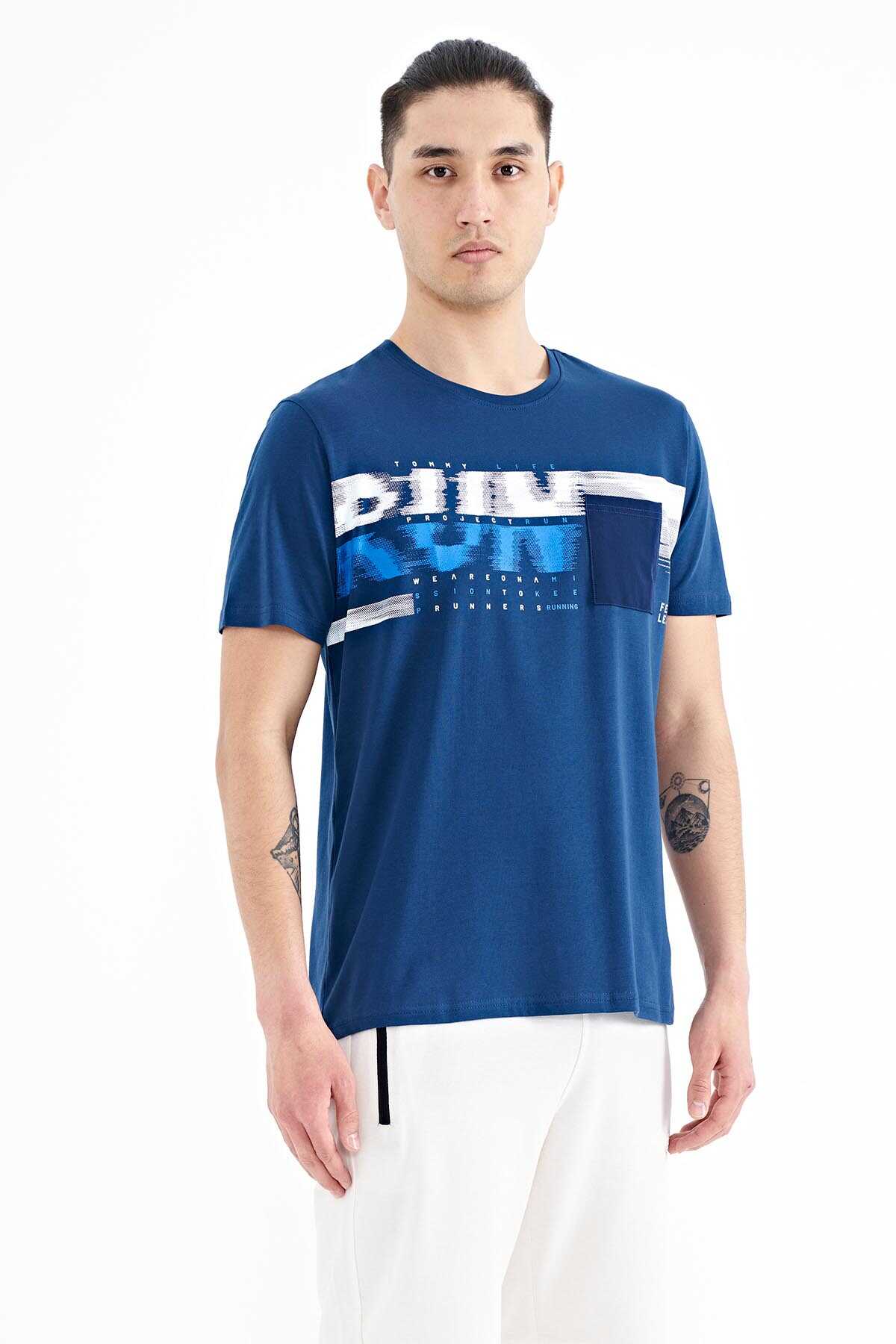 Tommylife Toptan Lacivert Ön Cep Detaylı Baskılı Standart Kalıp Erkek T-Shirt - 88200