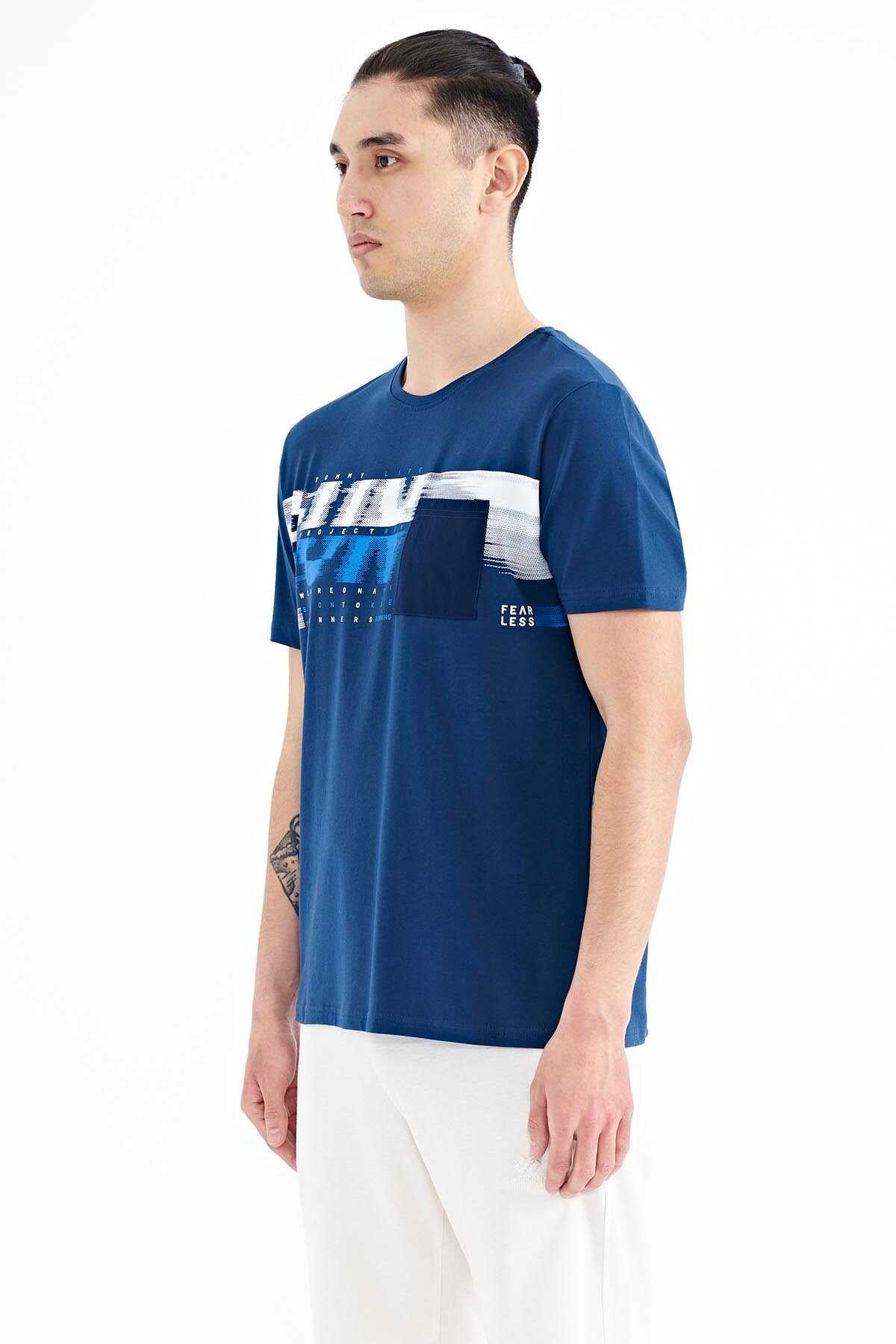 Tommylife Toptan Lacivert Ön Cep Detaylı Baskılı Standart Kalıp Erkek T-Shirt - 88200