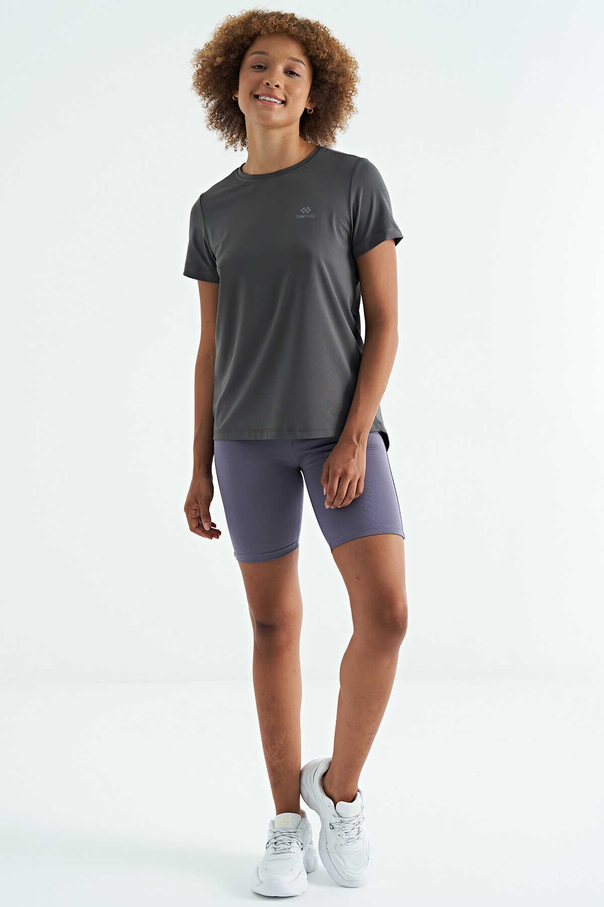 Tommylife Wholesale Black Back Slit Detail Crew Neck Short Sleeve Standard Fit Women's T-Shirt - 97267