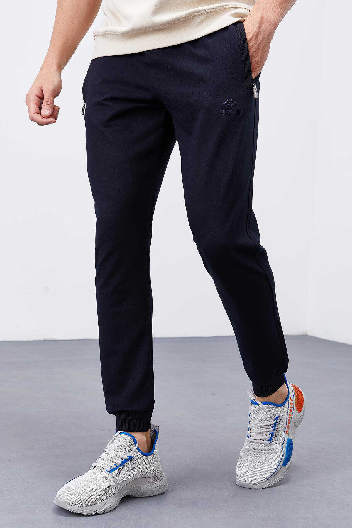 Tommylife Toptan Siyah Fermuar Cepli Dar Kalıp Jogger Erkek Eşofman Alt - 84343