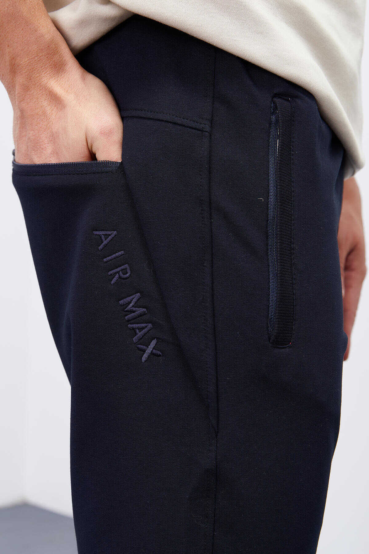 Tommylife Toptan Siyah Fermuar Cepli Dar Kalıp Jogger Erkek Eşofman Alt - 84343