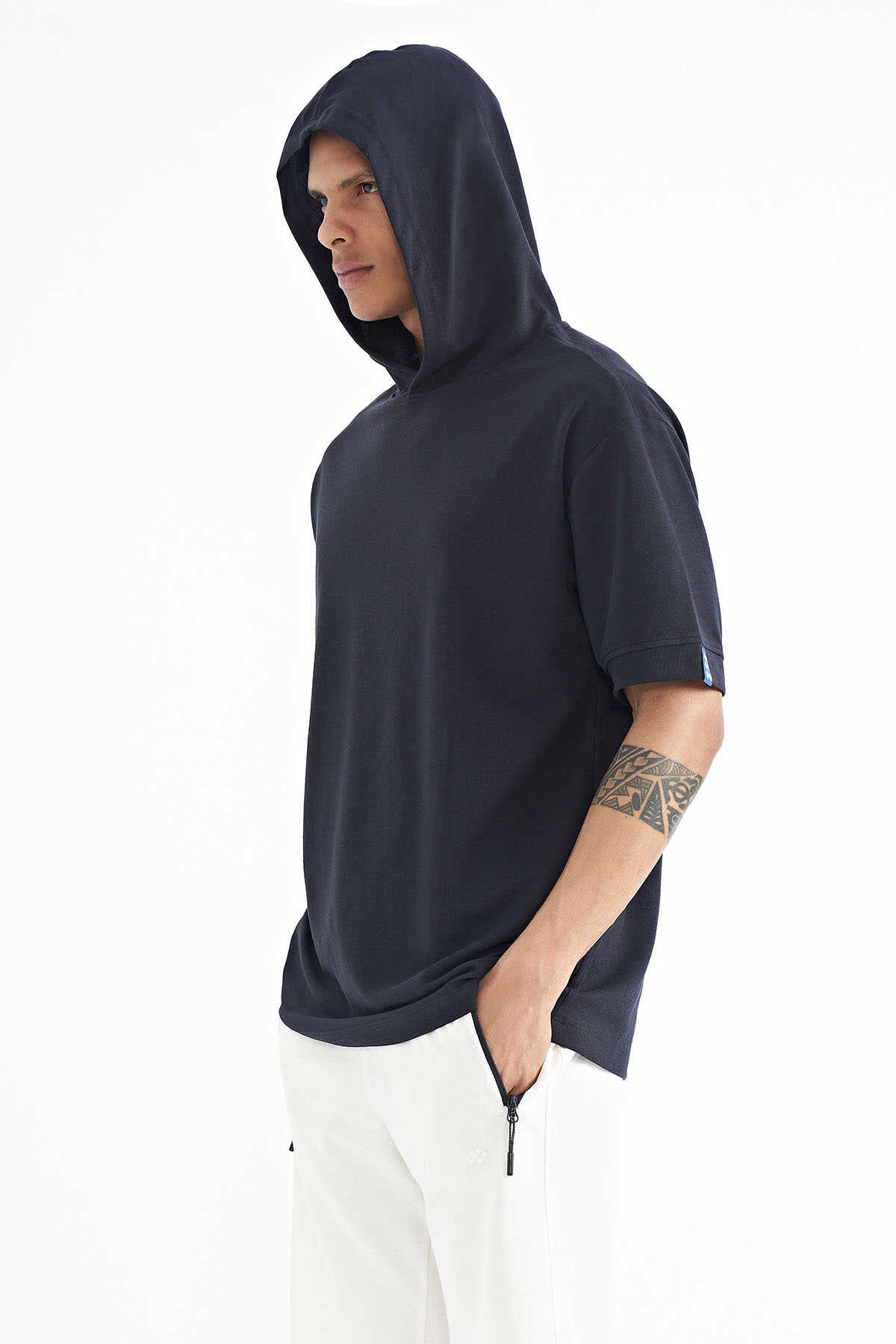 Tommylife Toptan Lacivert Kapüşonlu Kol Etiket Detaylı Oversize Erkek T-Shirt - 88179