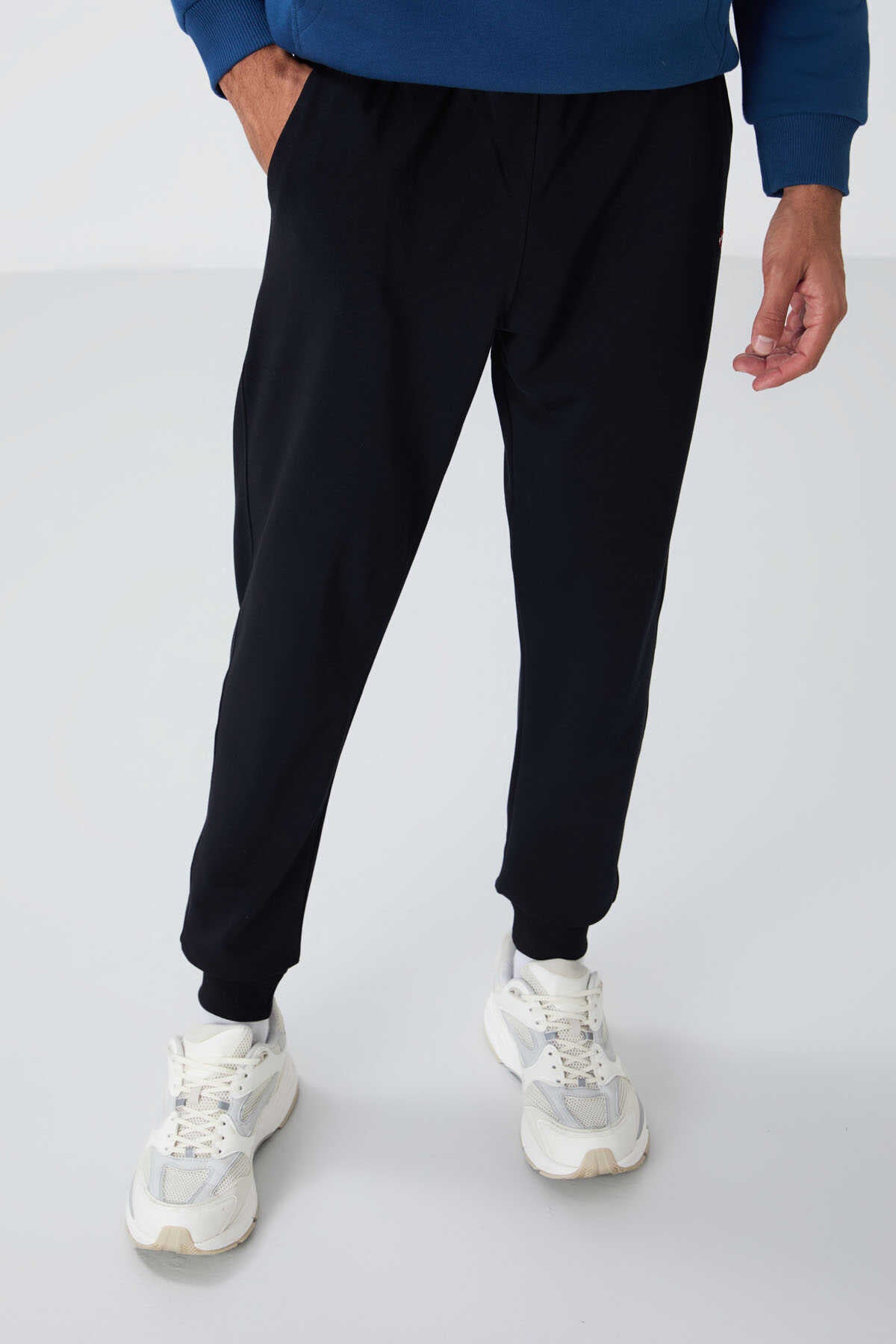 Tommylife Toptan Siyah Klasik Cepli Standart Kalıp Manşetli Erkek Eşofman Alt - 84652