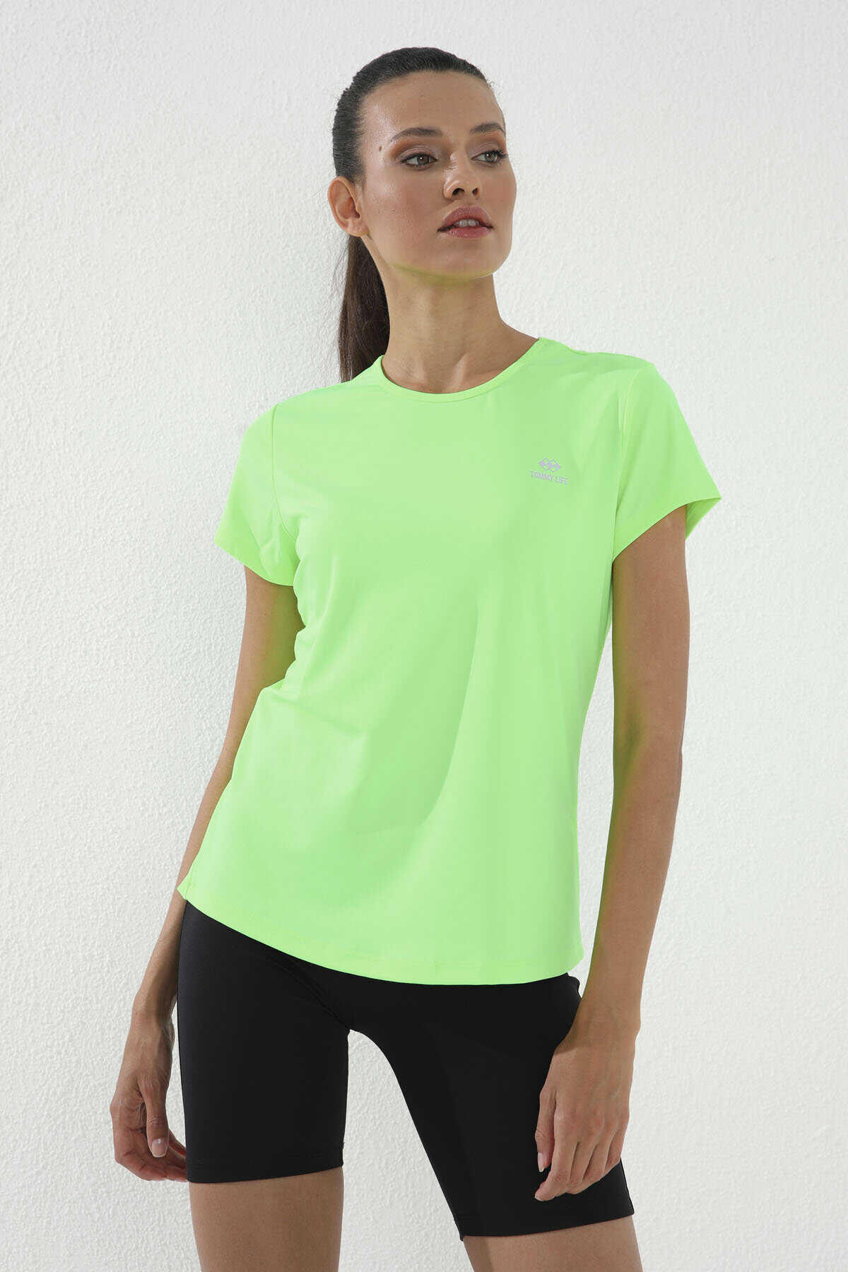 Tommylife Toptan Neon Yeşil Basic Kısa Kol Standart Kalıp O Yaka Kadın T-Shirt - 97144