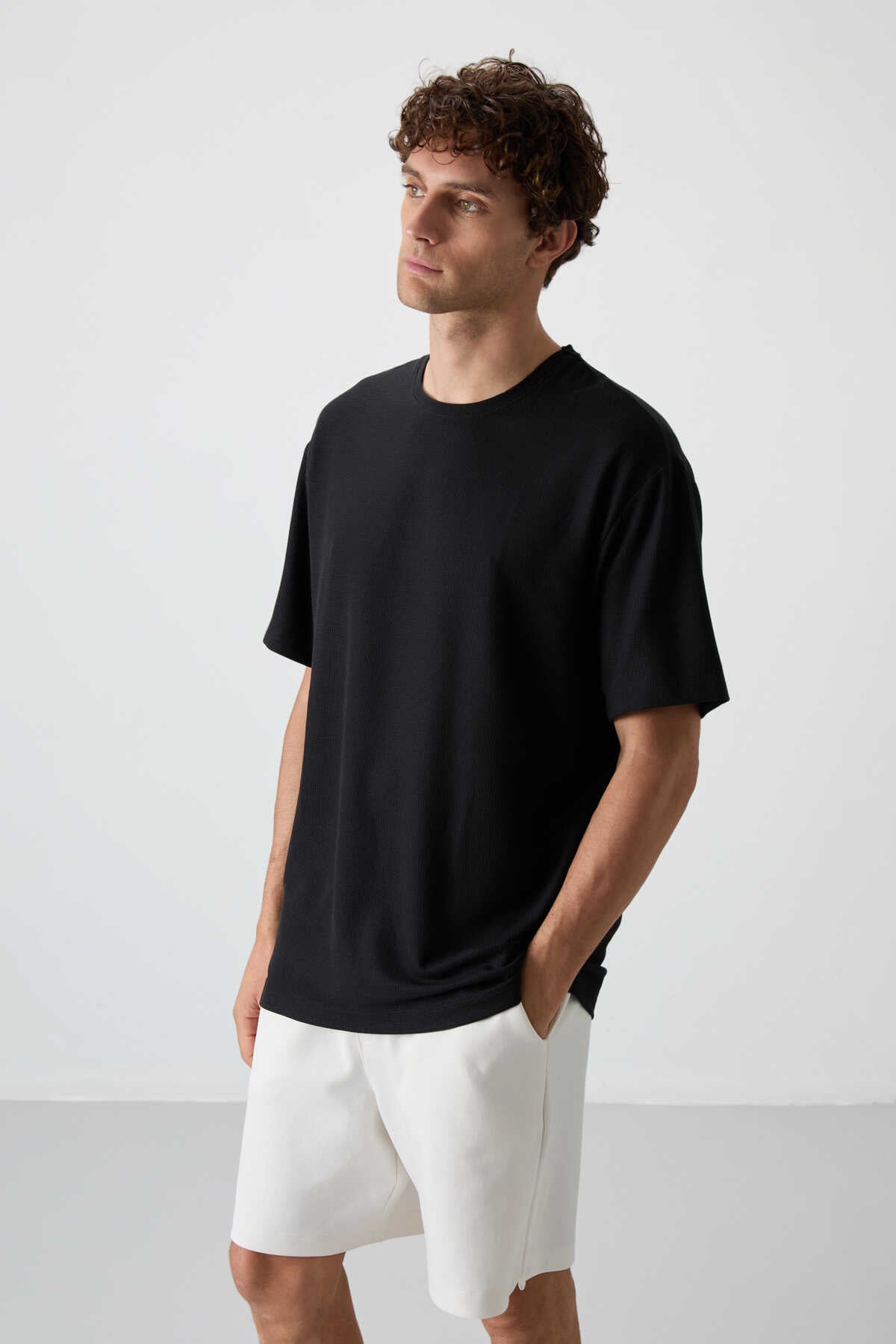 Tommylife Wholesale Crew Neck Oversize Basic Men's T-Shirt 88379 Black