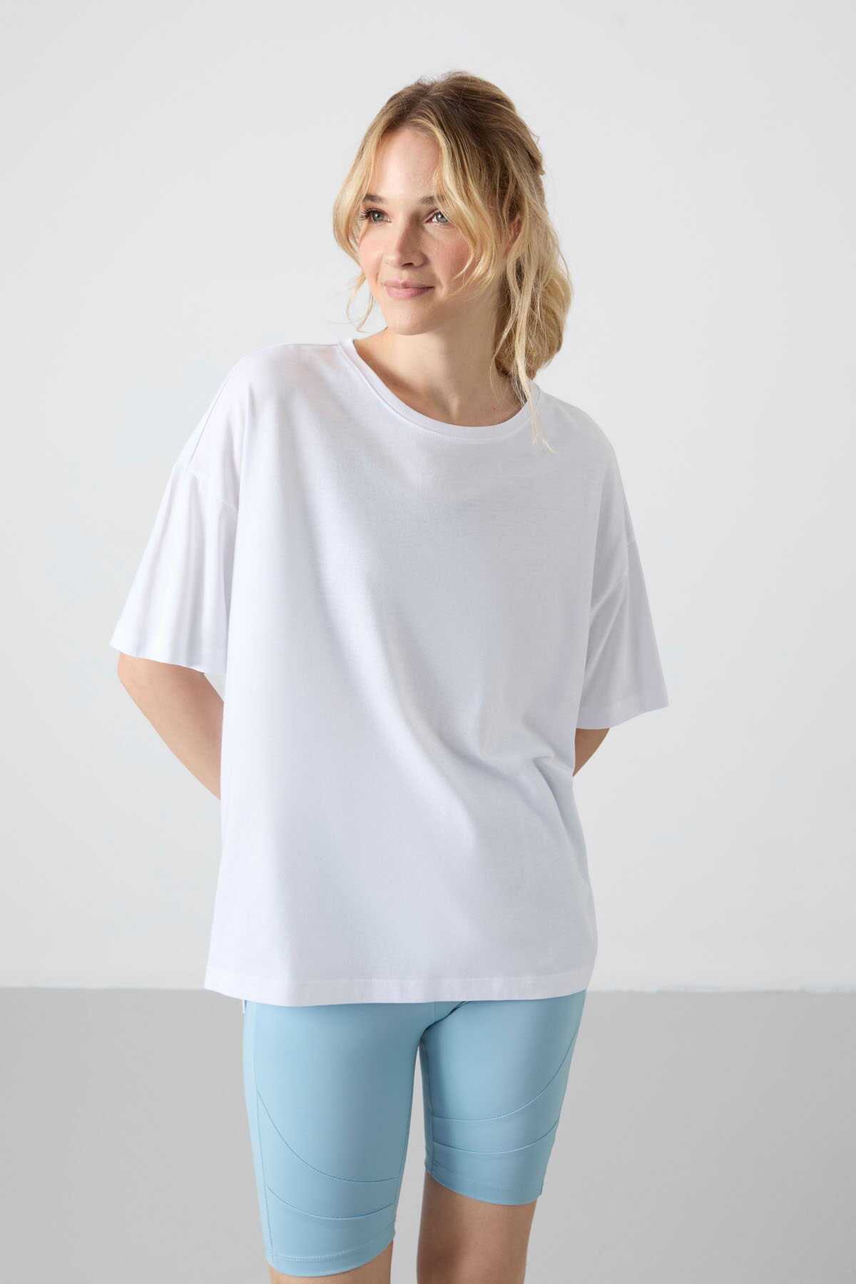 Tommylife Wholesale Crew Neck Oversize Basic Women's T-Shirt 97285 Black