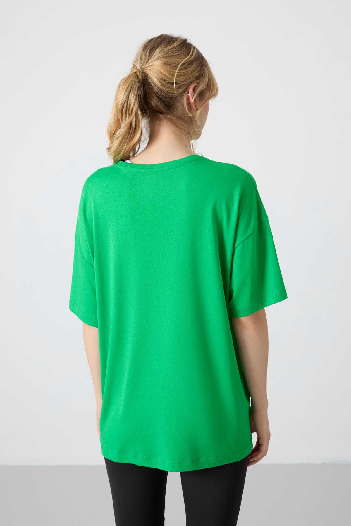 Tommylife Wholesale Crew Neck Oversize Basic Women's T-Shirt 97285 Black