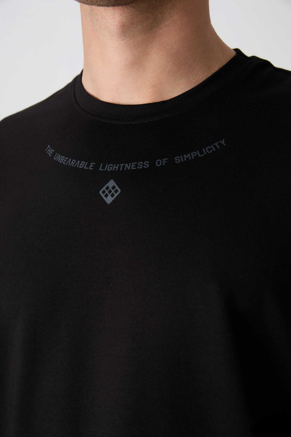 Tommylife Wholesale Crew Neck Oversize Printed Men's T-Shirt 88343 Black