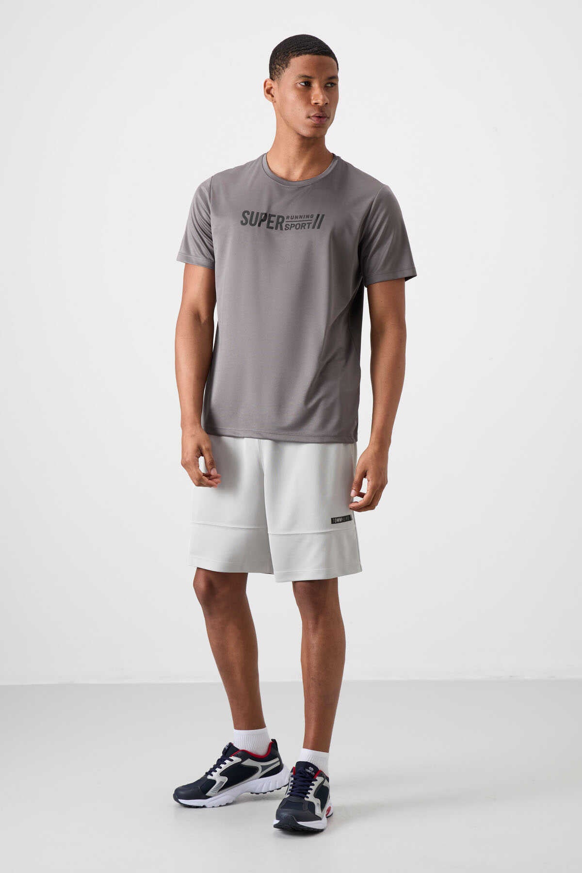Tommylife Wholesale Crew Neck Standard Fit Active Sports Men's T-Shirt 88385 Black