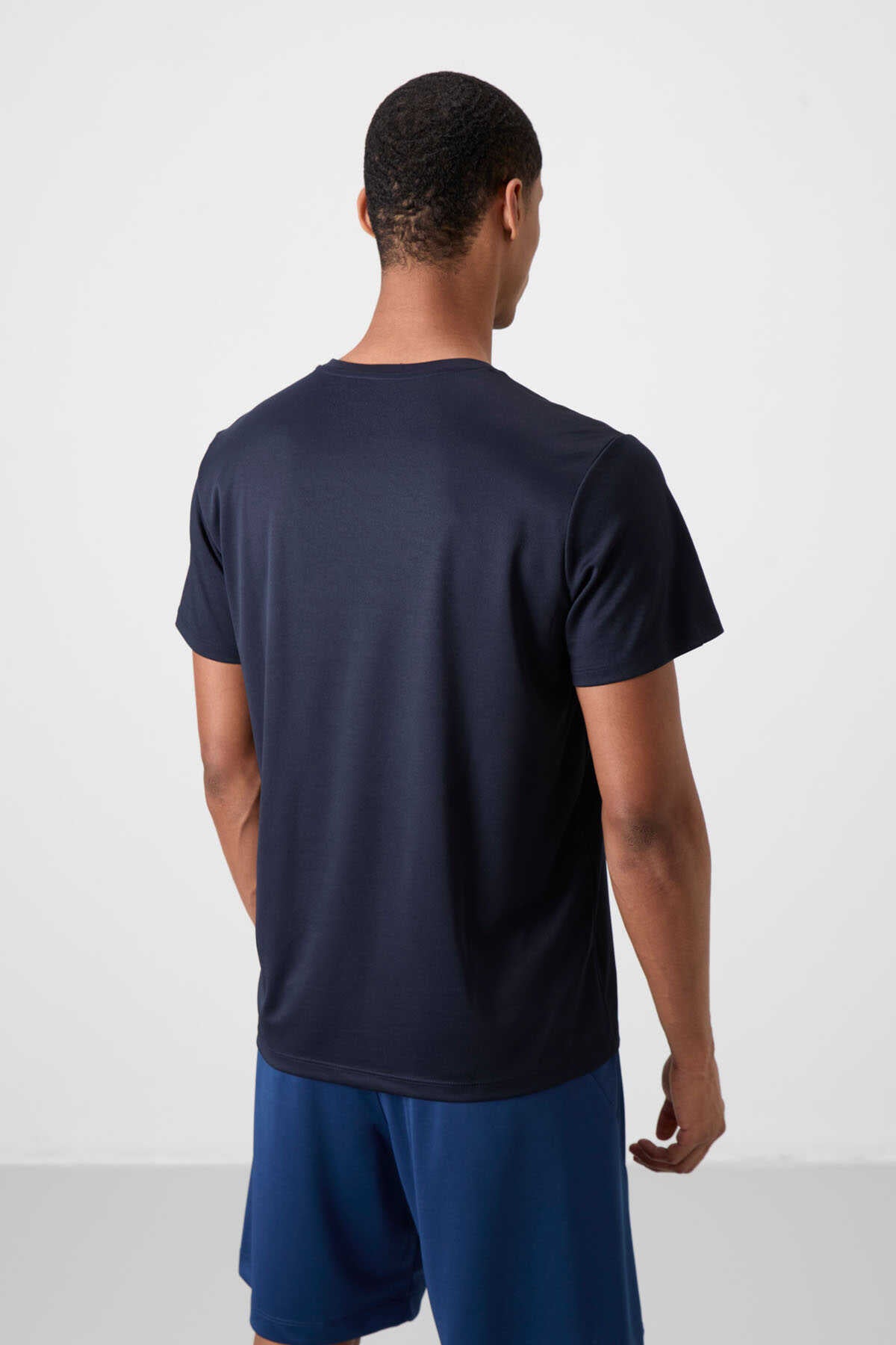 Tommylife Wholesale Crew Neck Standard Fit Active Sports Men's T-Shirt 88385 Black