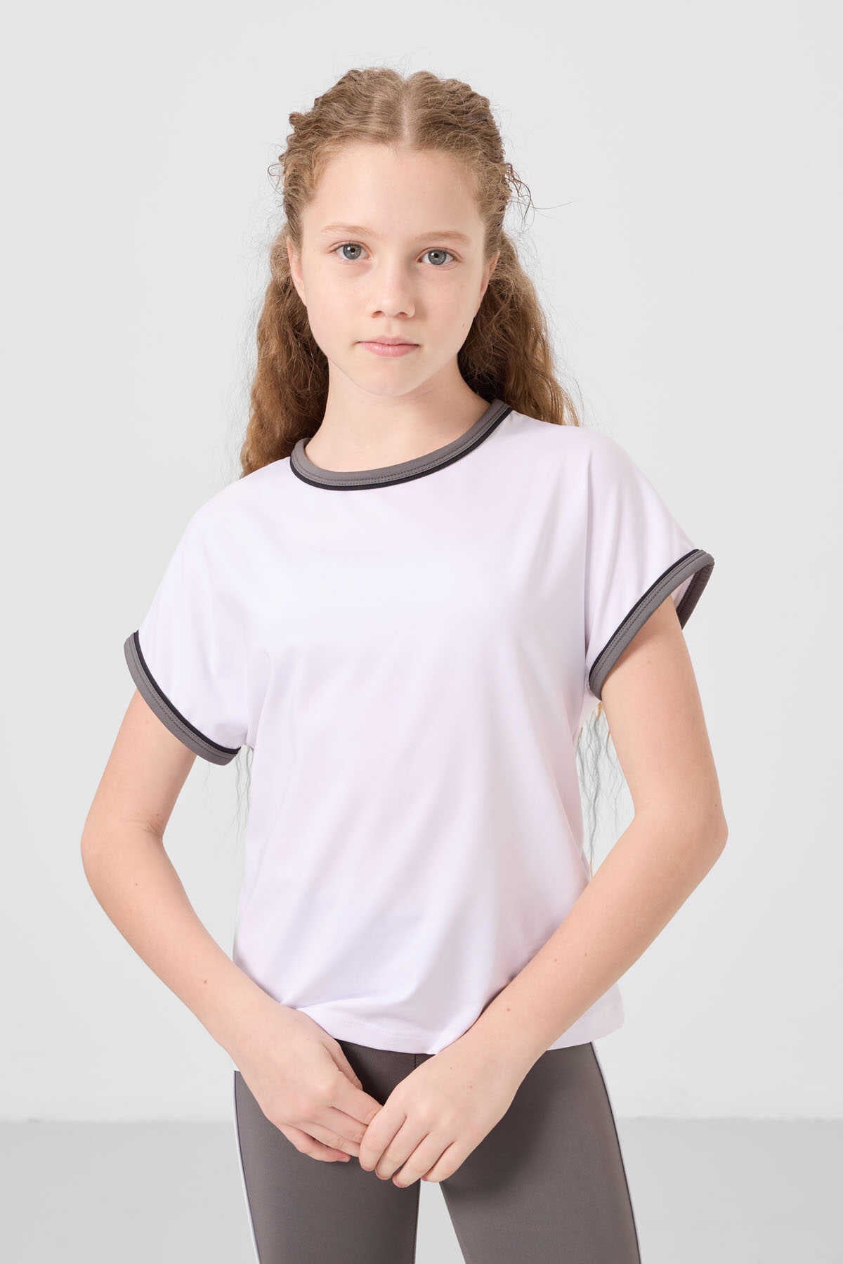 Tommylife Toptan O Yaka Yan Şerit Detaylı Standart Fit Performans Kız Çocuk Tayt Takım 75191 Beyaz Siyah