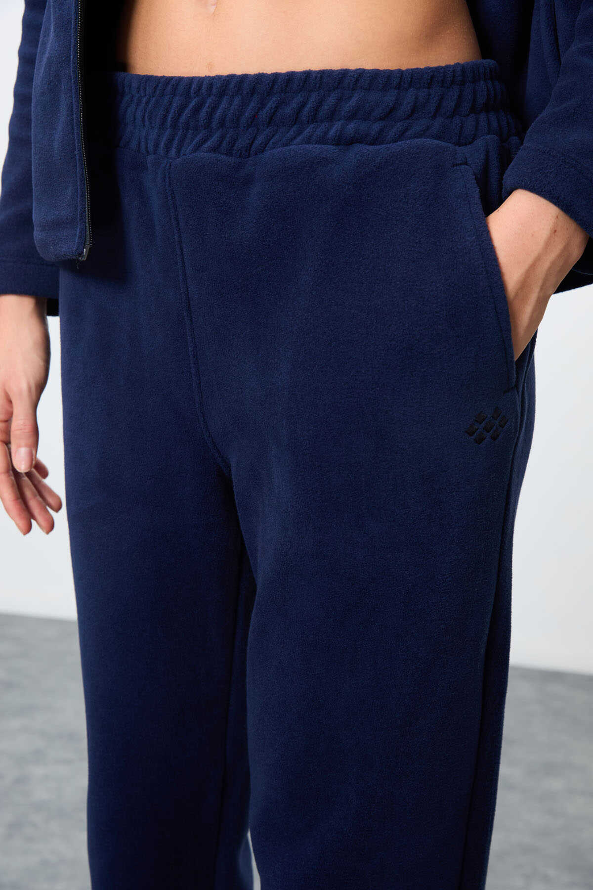 Tommylife Wholesale Oversized Mock Neck Classic Leg Women's Fleece Tracksuit 95339 Navy