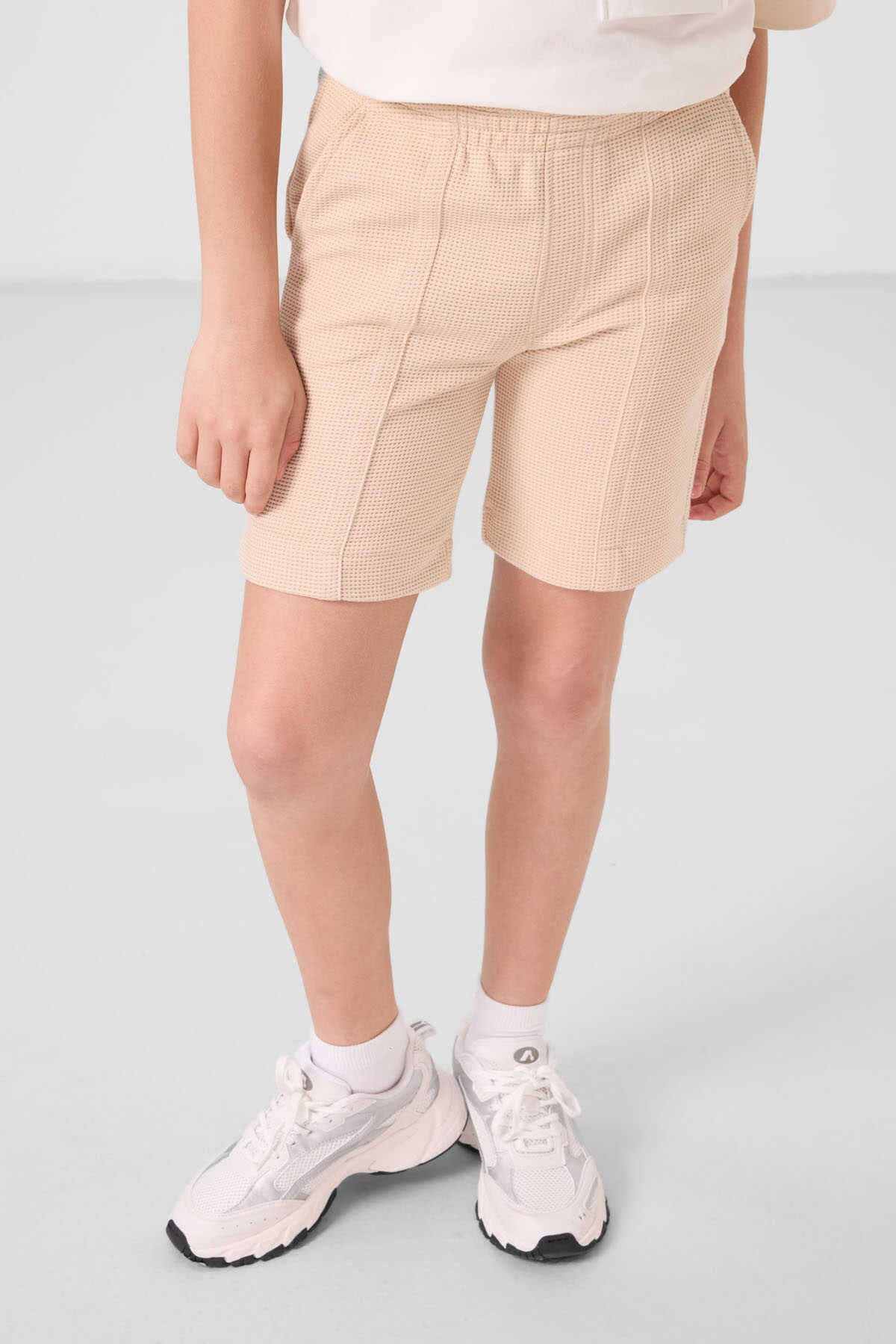Tommylife Wholesale Cotton Soft-Textured Standard Fit Basic Boys' Shorts 11289 Beige