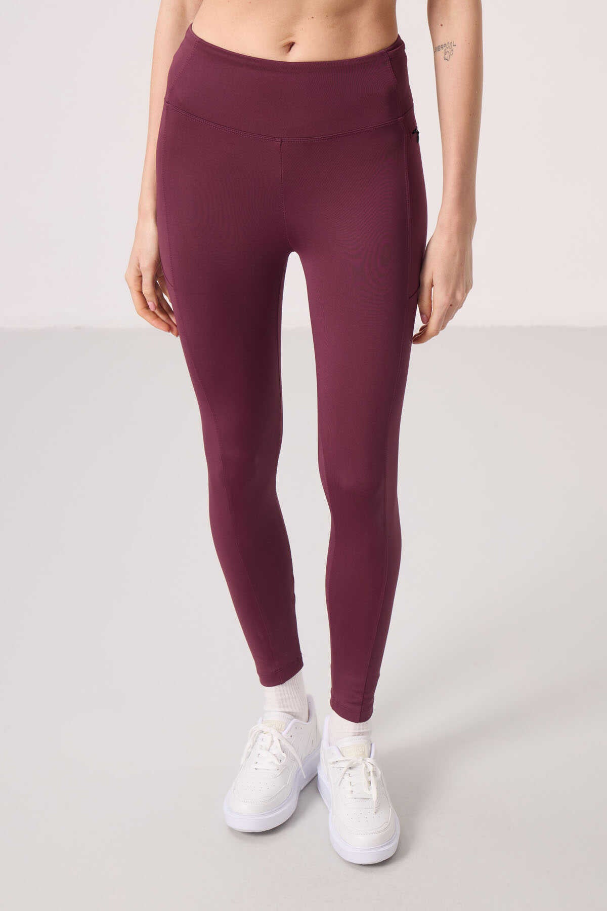 Tommylife Wholesale Polyester Flexible Standard Fit Performance Women's Leggings - 94667 Black