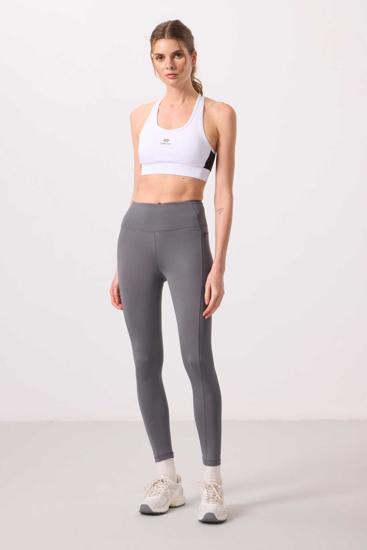 Tommylife Wholesale Polyester Flexible Standard Fit Performance Women's Leggings - 94667 Black