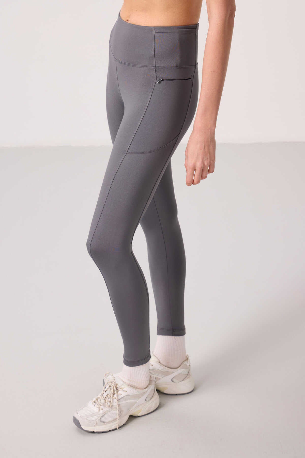 Tommylife Wholesale Polyester Flexible Standard Fit Performance Women's Leggings - 94667 Black