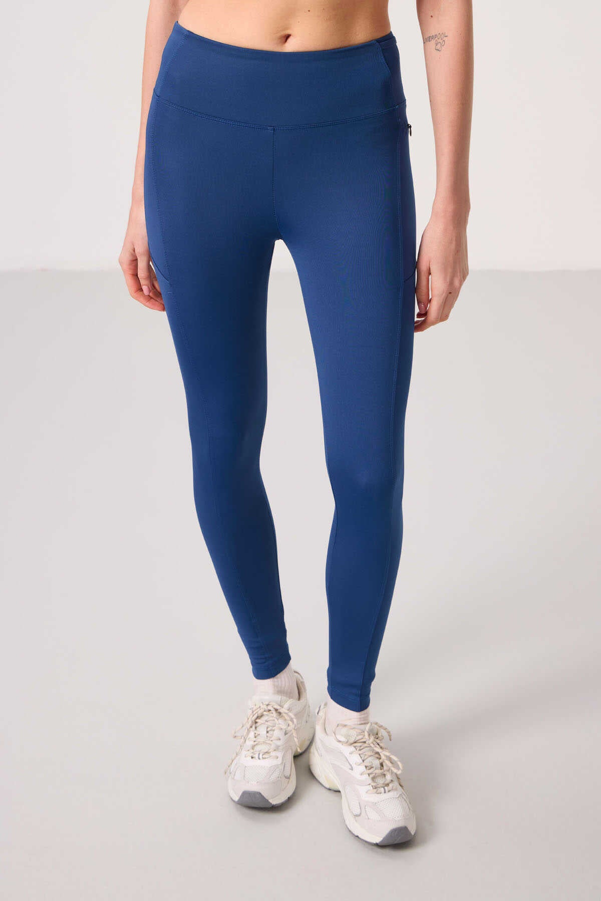 Tommylife Wholesale Polyester Flexible Standard Fit Performance Women's Leggings - 94667 Black