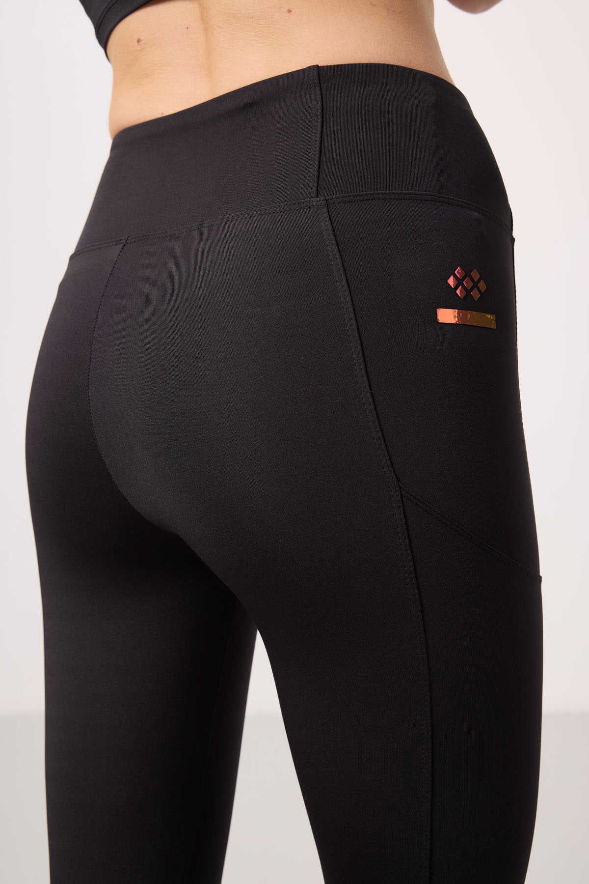 Tommylife Wholesale Polyester Flexible Standard Fit Performance Women's Leggings - 94667 Black
