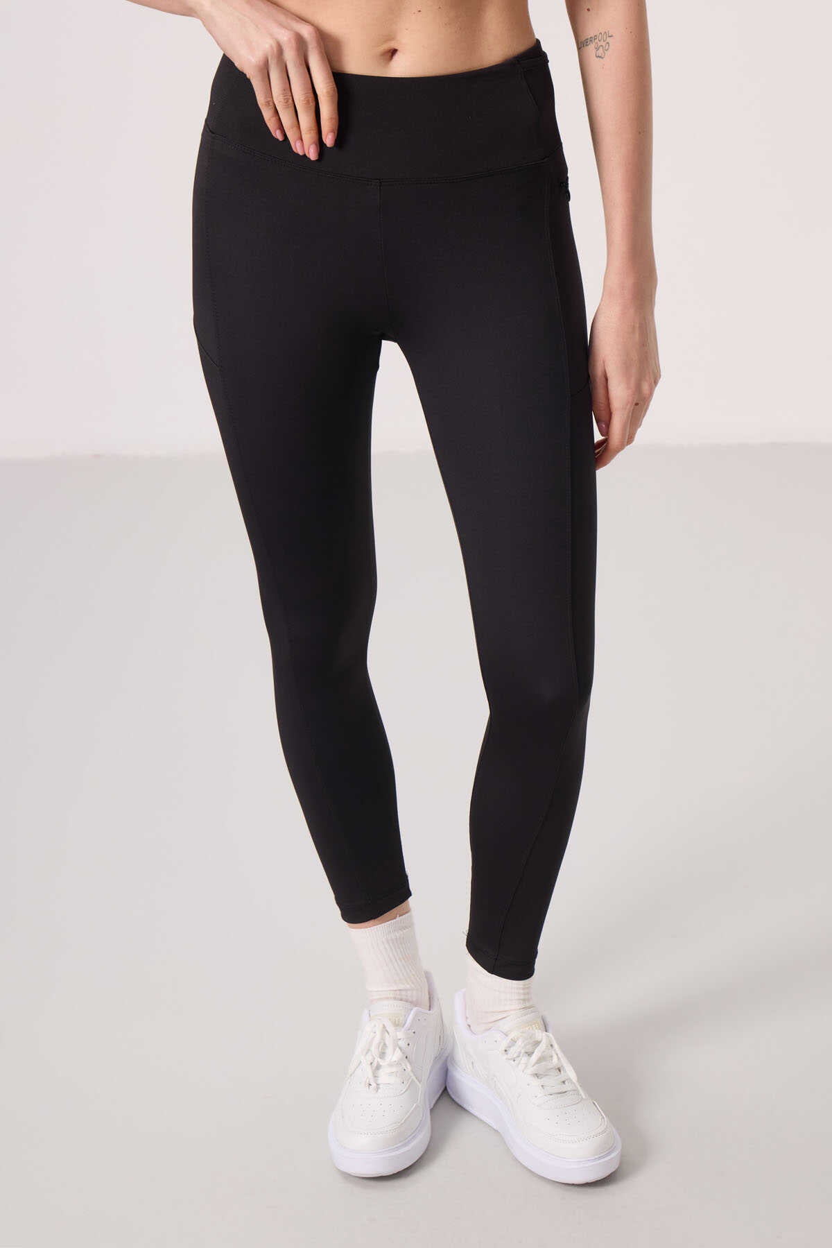 Tommylife Wholesale Polyester Flexible Standard Fit Performance Women's Leggings - 94667 Black