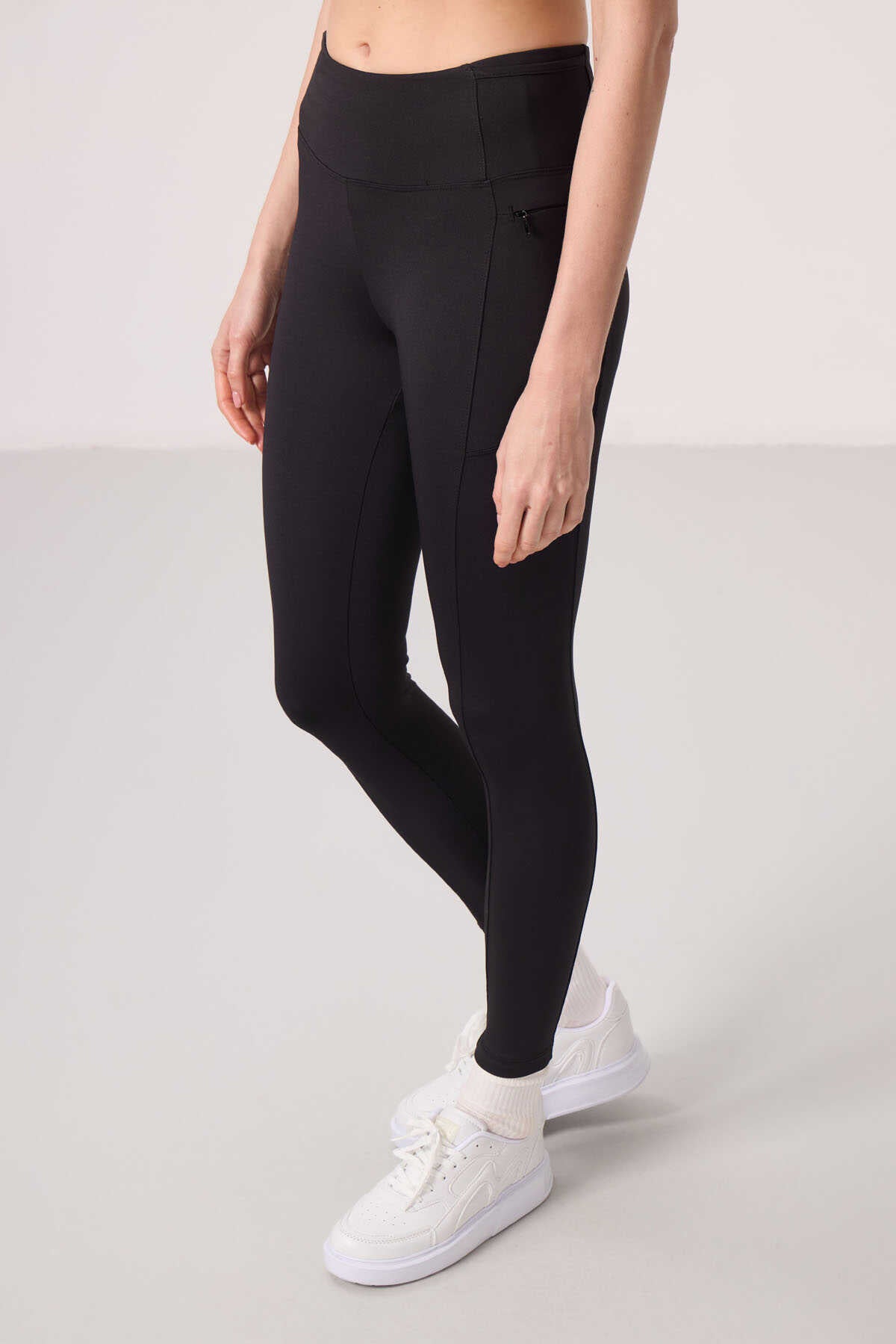Tommylife Wholesale Polyester Flexible Standard Fit Performance Women's Leggings - 94667 Black
