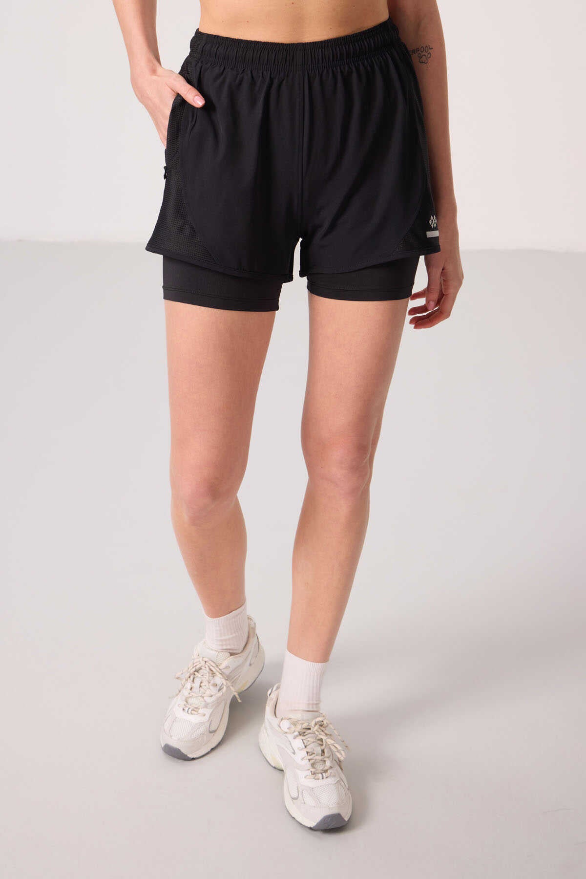 Tommylife Wholesale Polyester Hidden Pocket Zipper Standard Fit Women's Shorts with Inner Leggings - 91015 Black