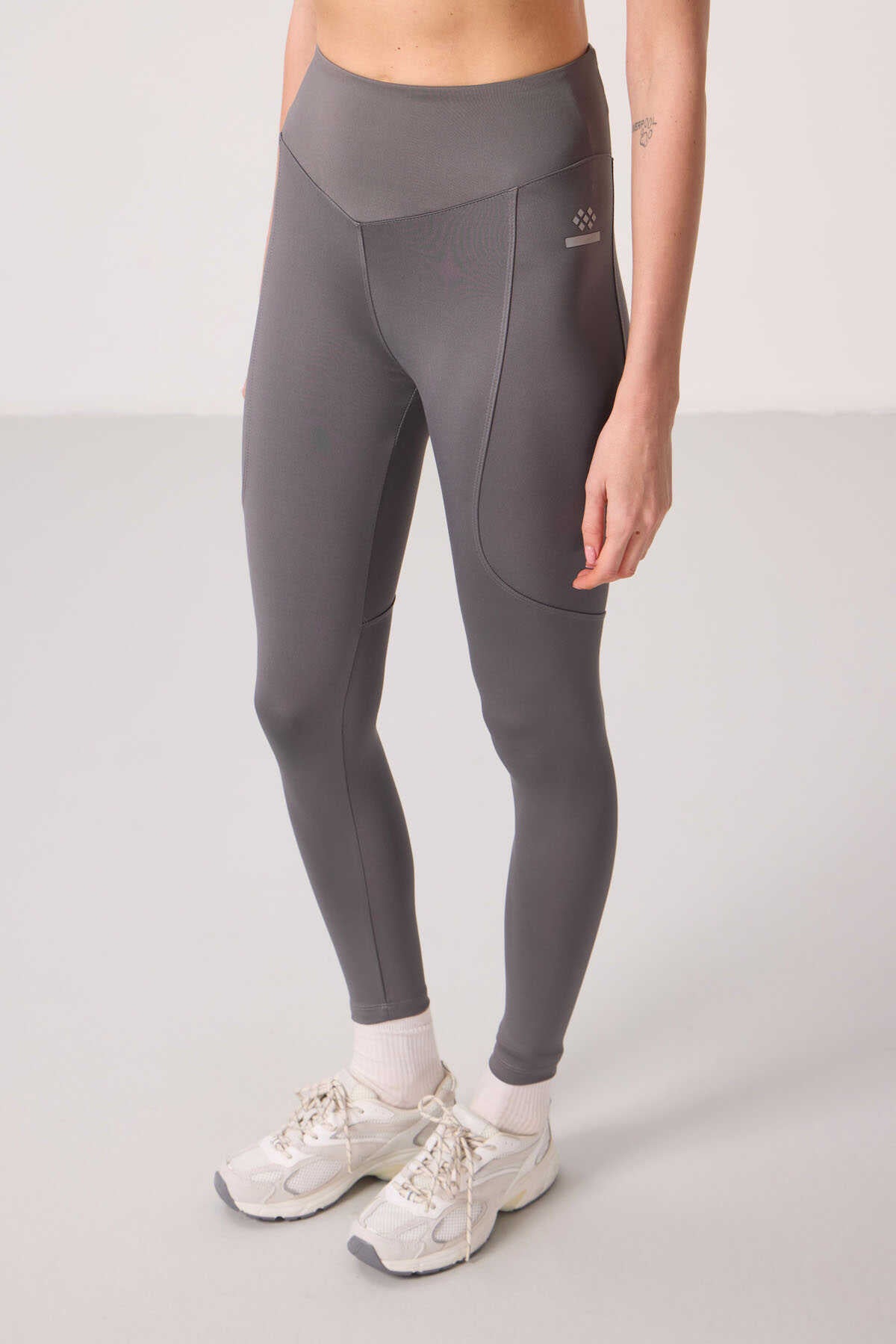 Tommylife Wholesale Polyester Standard Fit Flexible Performance Women's Leggings - 94666 Black