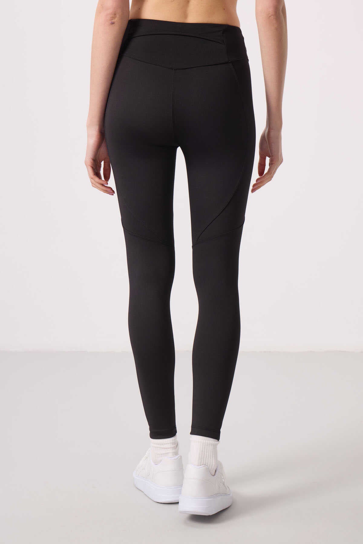 Tommylife Wholesale Polyester Standard Fit Flexible Performance Women's Leggings - 94666 Black