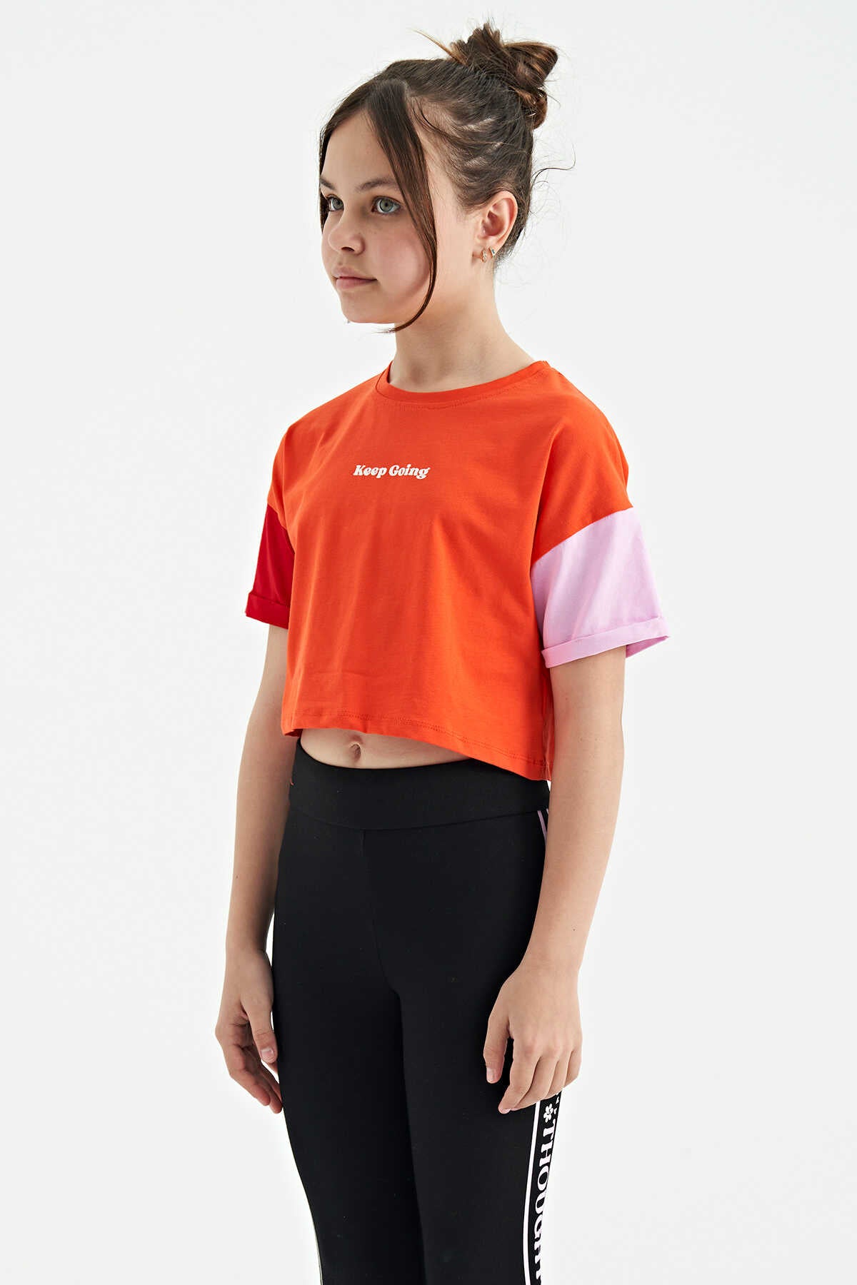 Tommylife Toptan Siyah Yazı Baskılı O Yaka Düşük Omuzlu Oversize Kız Çocuk T-Shirt - 75130
