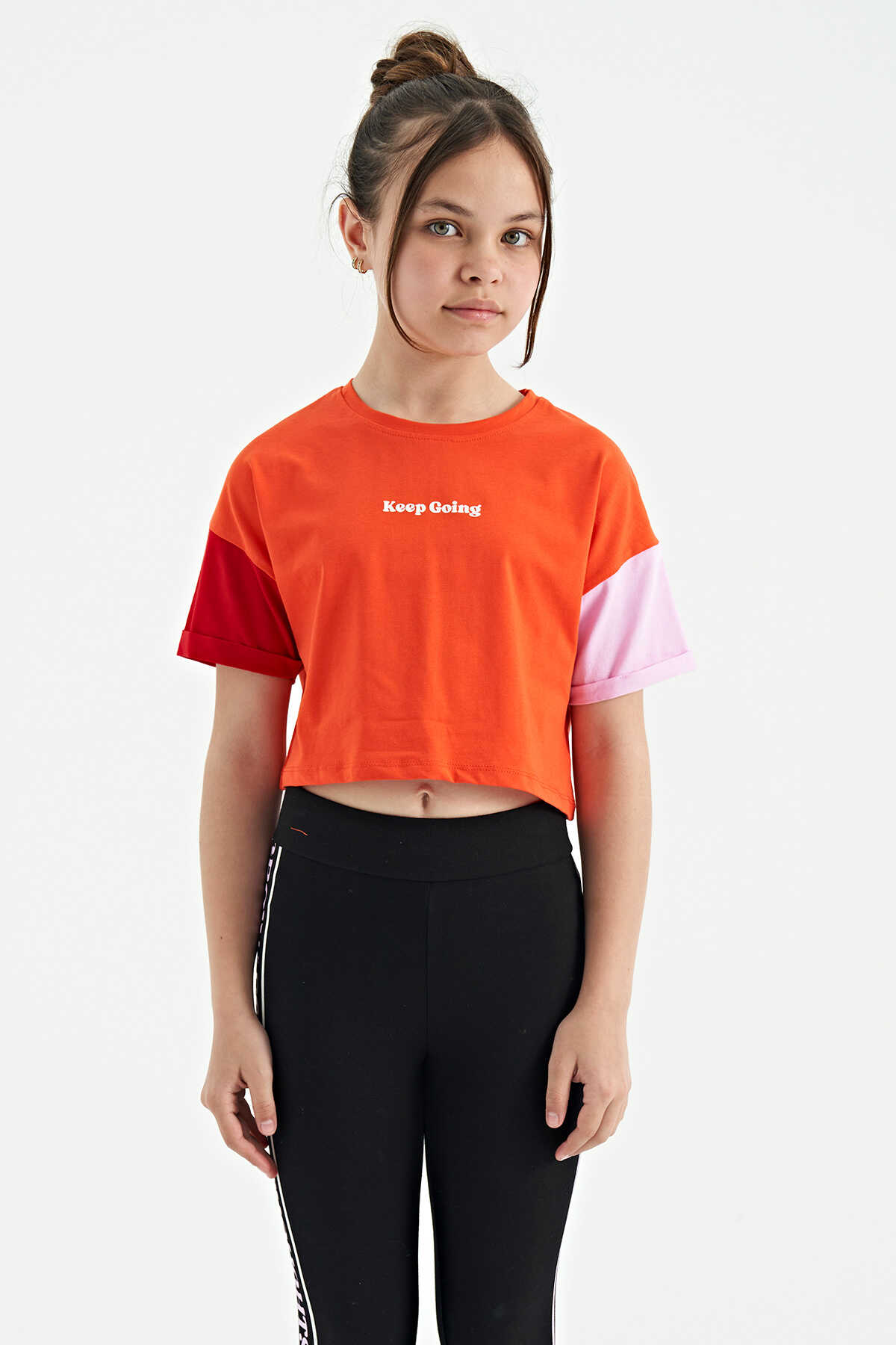 Tommylife Toptan Siyah Yazı Baskılı O Yaka Düşük Omuzlu Oversize Kız Çocuk T-Shirt - 75130
