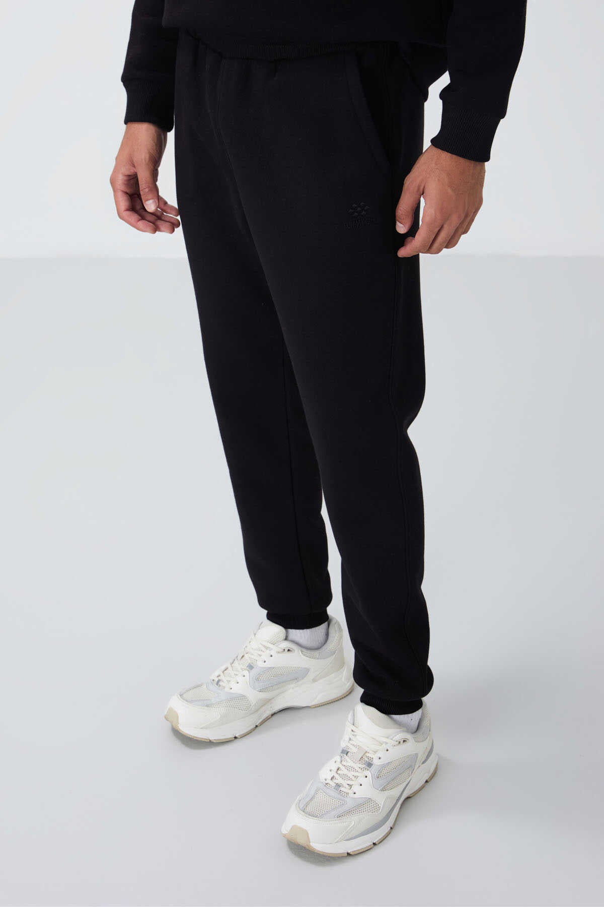 Tommylife Toptan Rahat Kalıp Basic Erkek Eşofman Takım 85265 Siyah