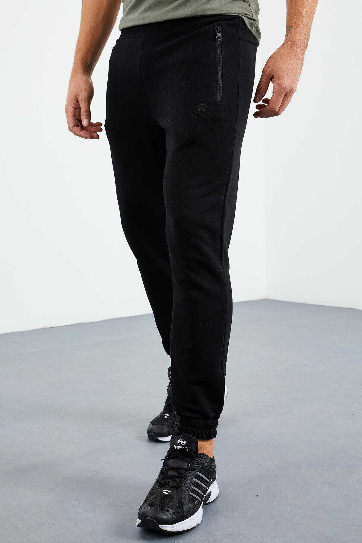 Tommylife Toptan Rahat Kalıp Jogger Erkek Eşofman Alt 84856 Siyah