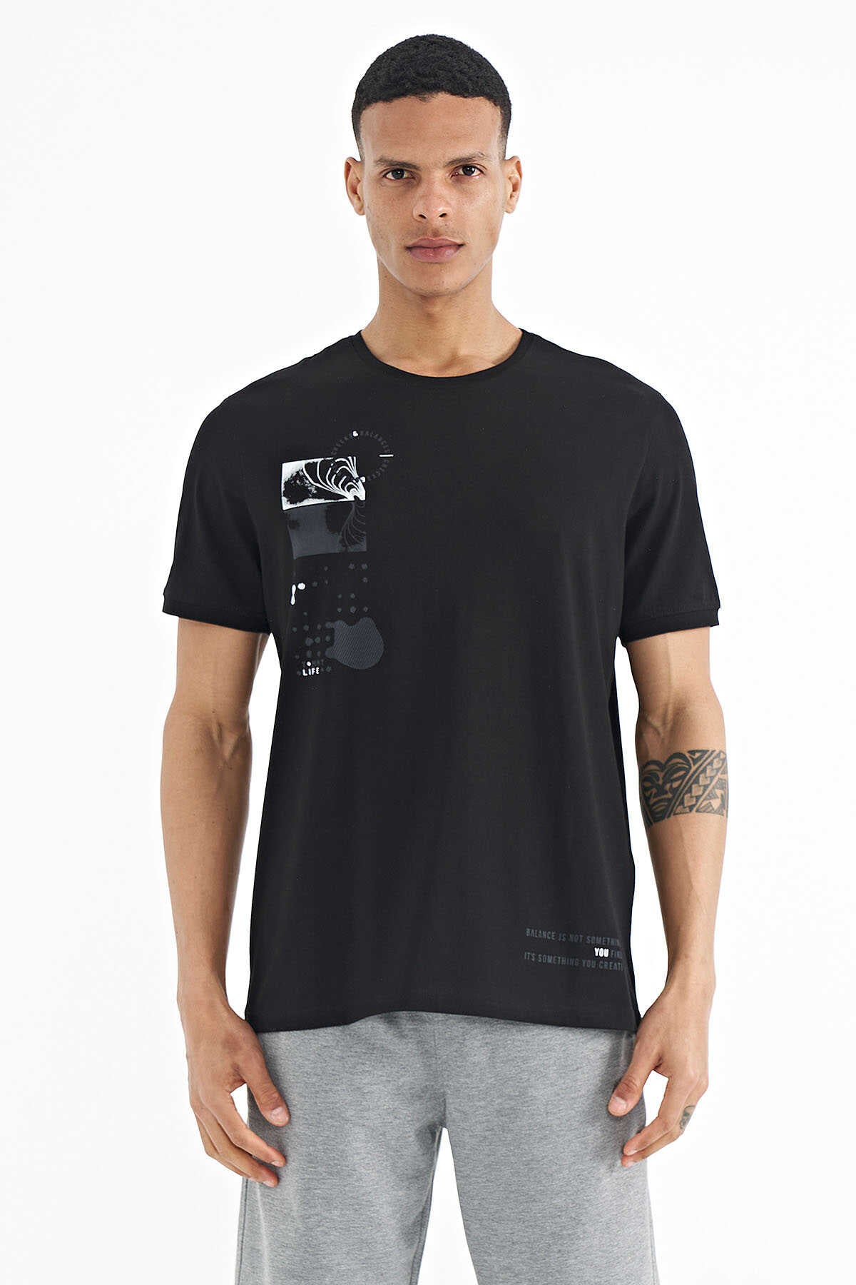 Tommylife Toptan Siyah Baskı O Yaka Detaylı Standart Form Erkek T-Shirt - 88216