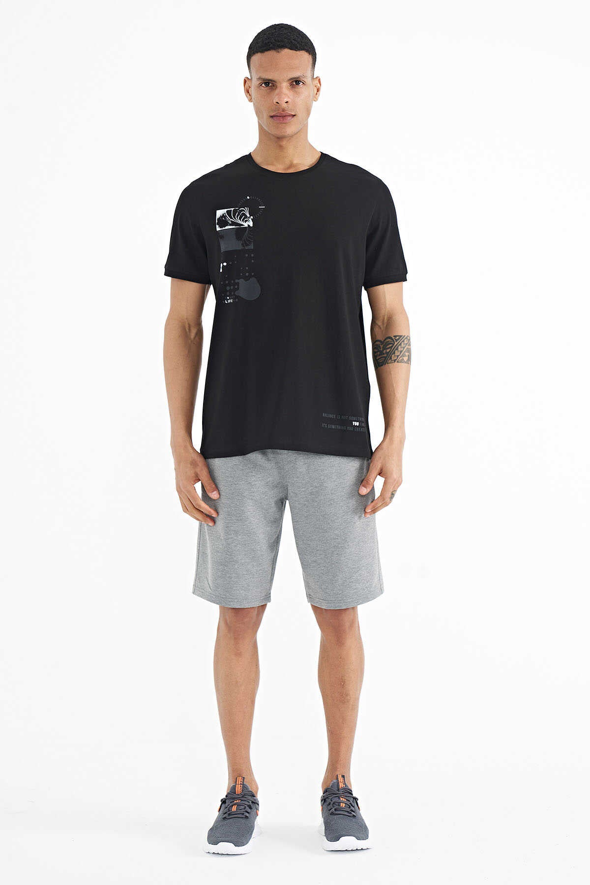 Tommylife Toptan Siyah Baskı O Yaka Detaylı Standart Form Erkek T-Shirt - 88216