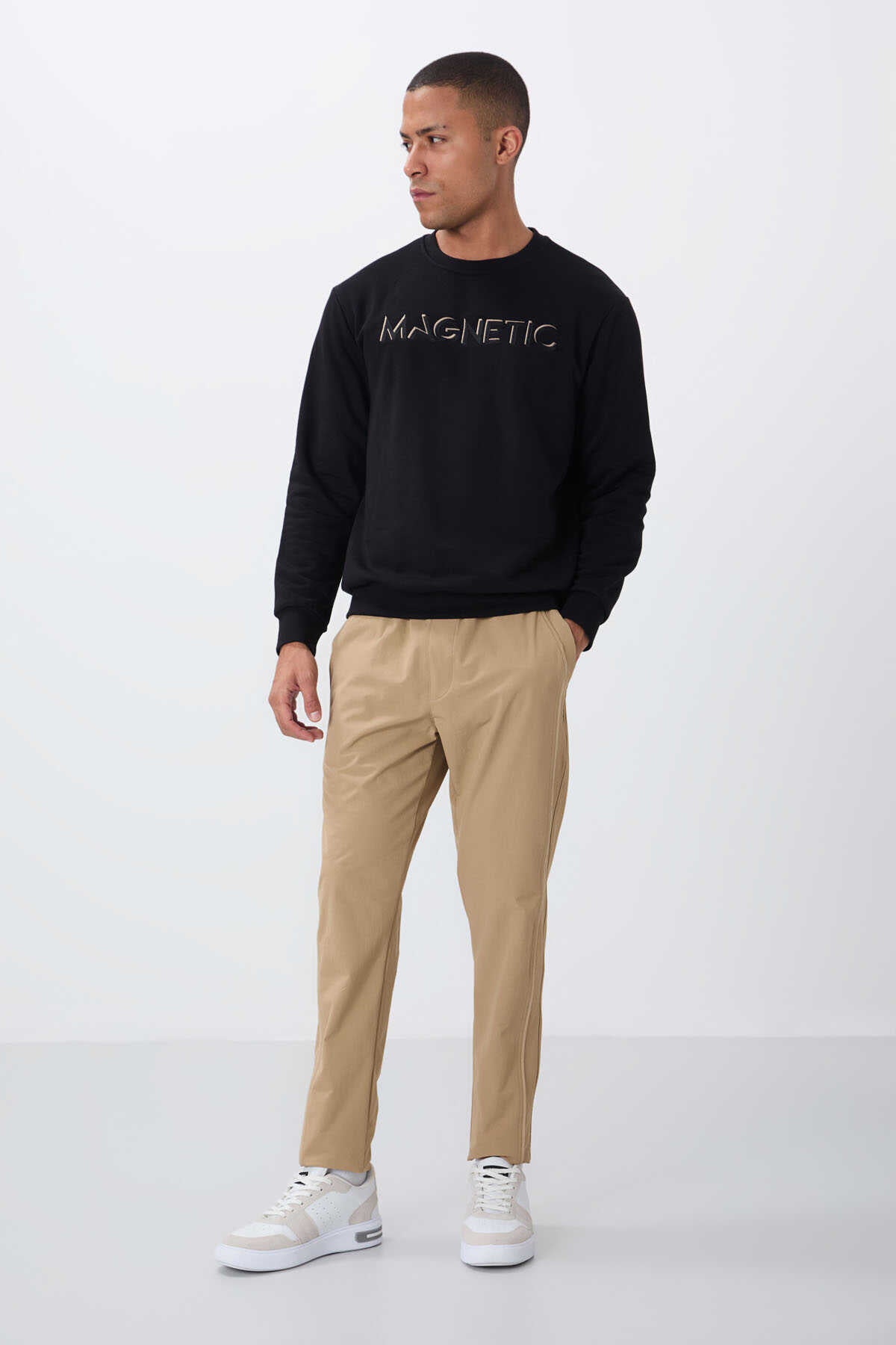 Tommylife Toptan Siyah Yazı Nakışlı O Yaka Rahat Form Erkek Sweatshirt - 88020