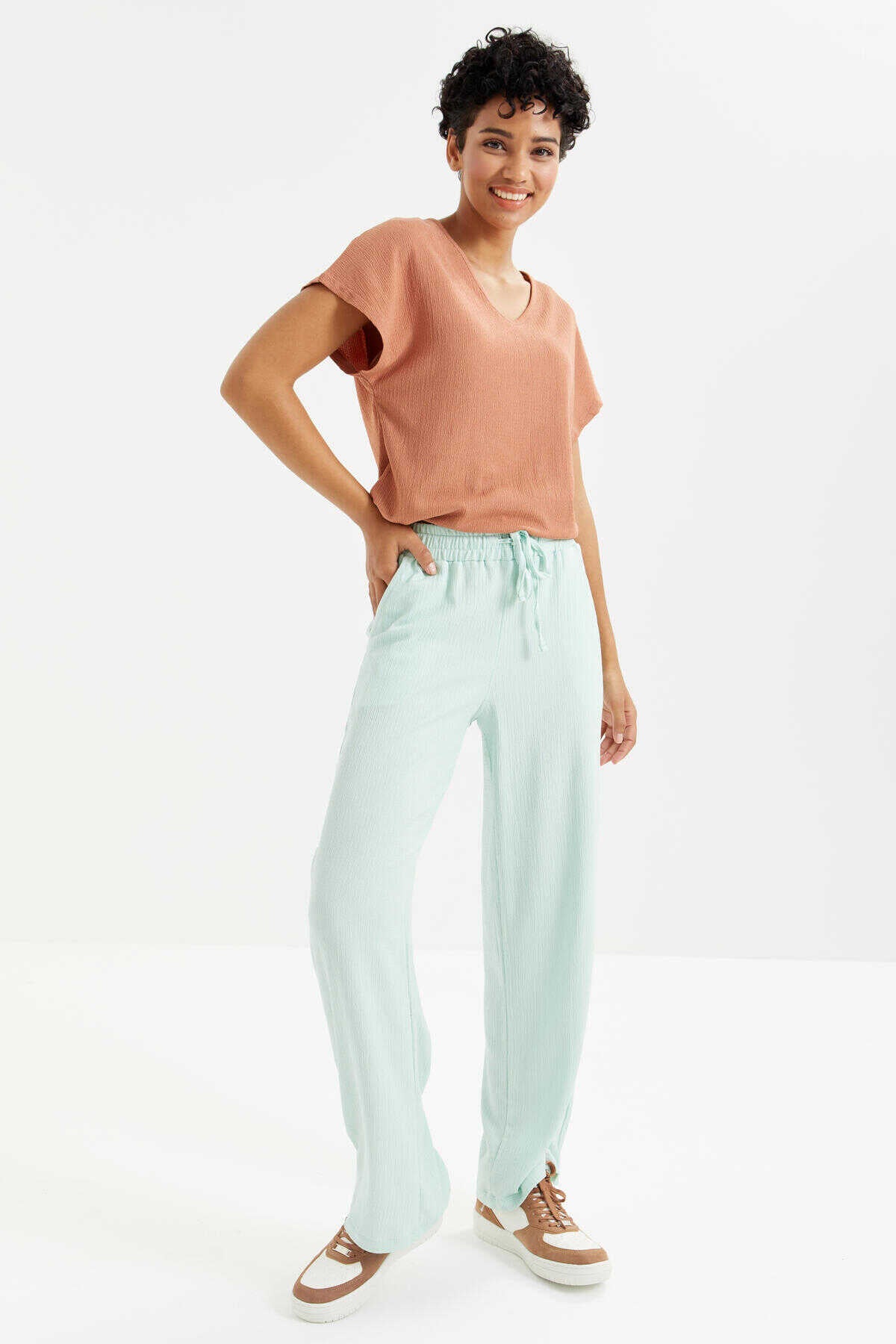 Tommylife Wholesale Aqua Green Cinch Waist Tie Detail Classic Leg Scrunch Fabric Women's Tracksuit Bottoms - 94619