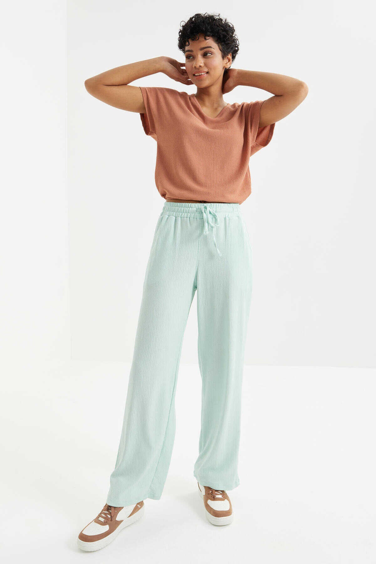 Tommylife Wholesale Aqua Green Cinch Waist Tie Detail Classic Leg Scrunch Fabric Women's Tracksuit Bottoms - 94619