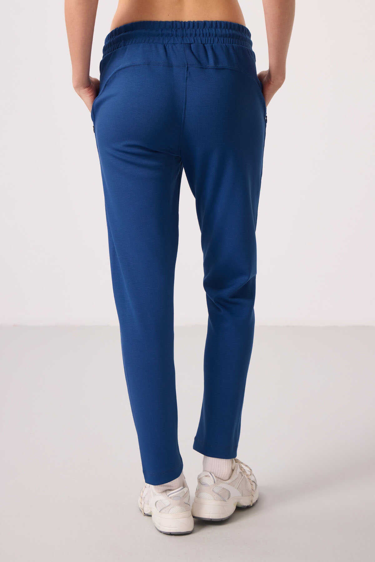 Tommylife Wholesale Soft Texture Hidden Zipper Skinny Leg Women's Trousers - 94668 Black