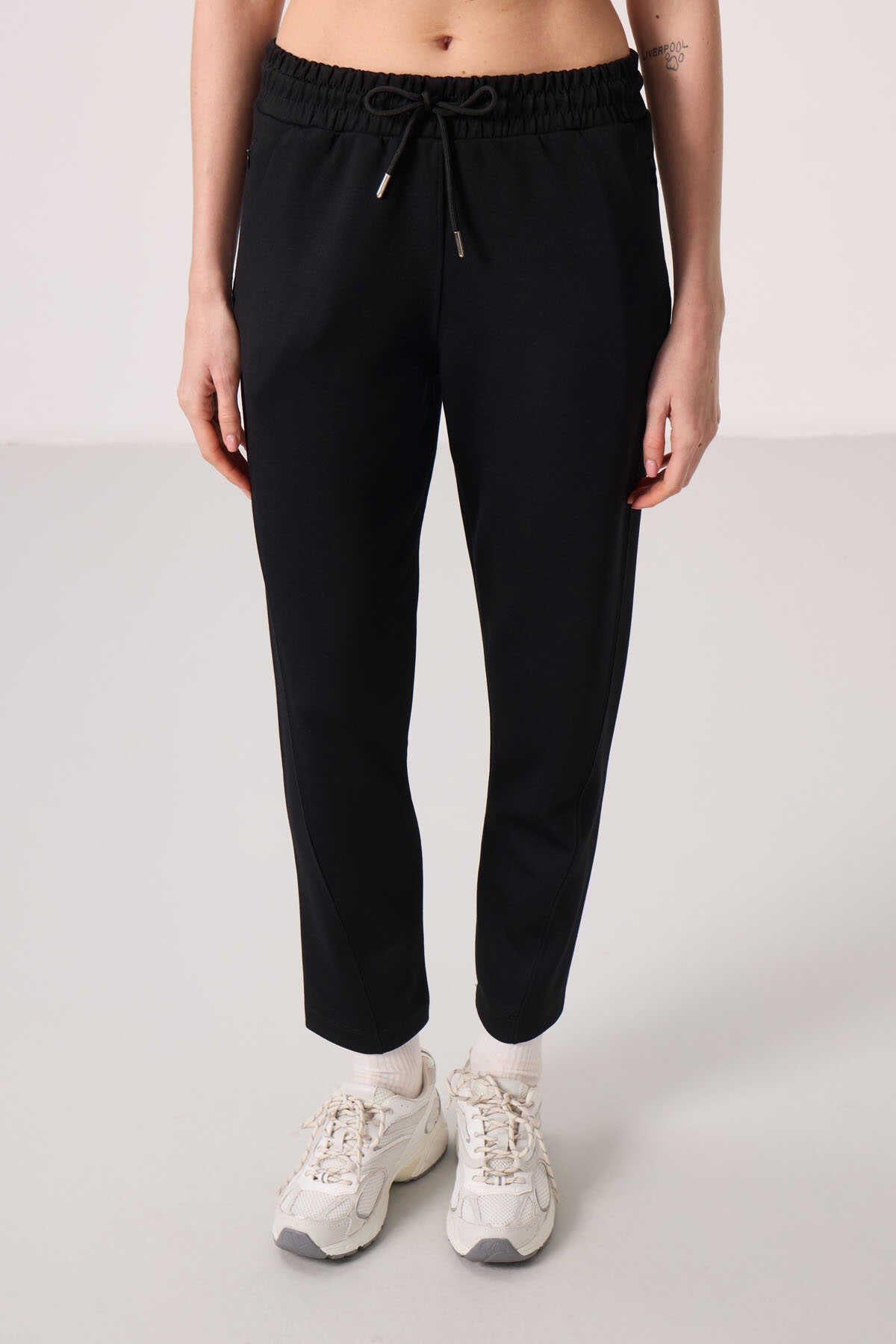 Tommylife Wholesale Soft Texture Hidden Zipper Skinny Leg Women's Trousers - 94668 Black