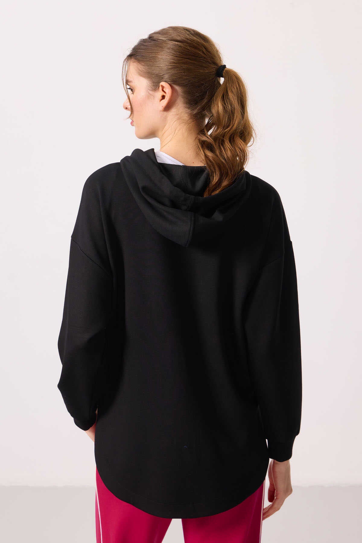 Tommylife Wholesale Soft-Textured Hooded Oversize Women's Tunic Sweatshirt - 97302 Black