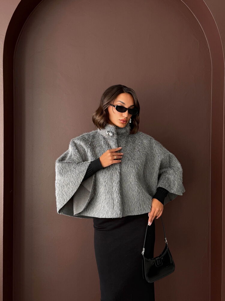 Topshow  Toptan Cape Model Gri Panço – Şık ve Modern Duruş