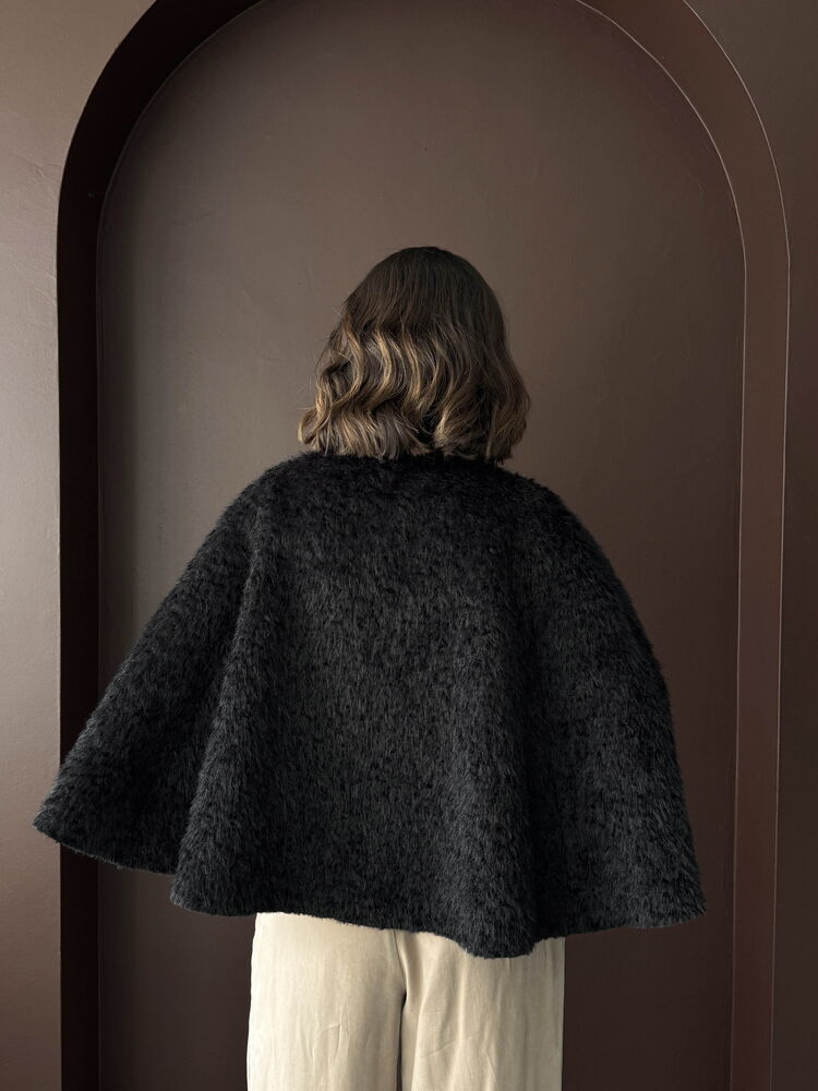 Topshow Toptan Cape Model Siyah Panço – Şık ve Modern Duruş