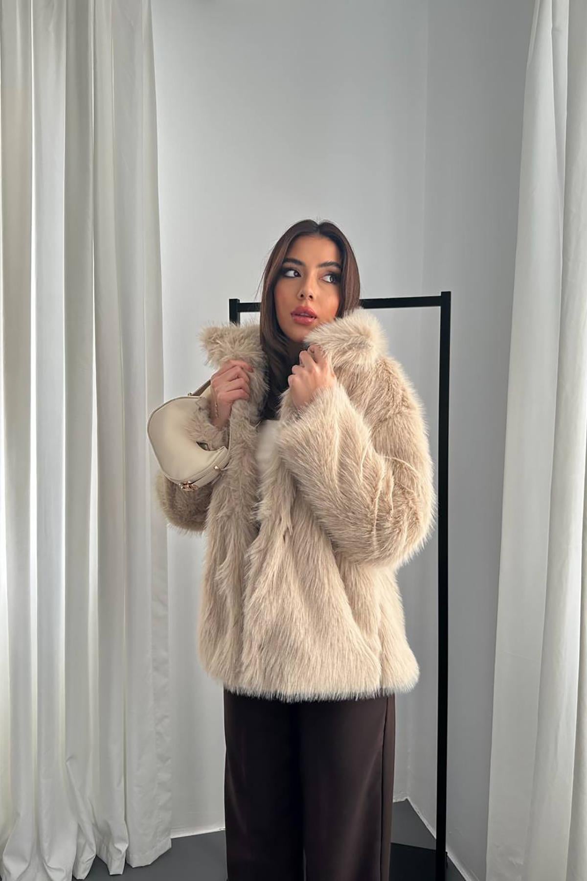 Toptan Bej Kürk Montlu Ceket