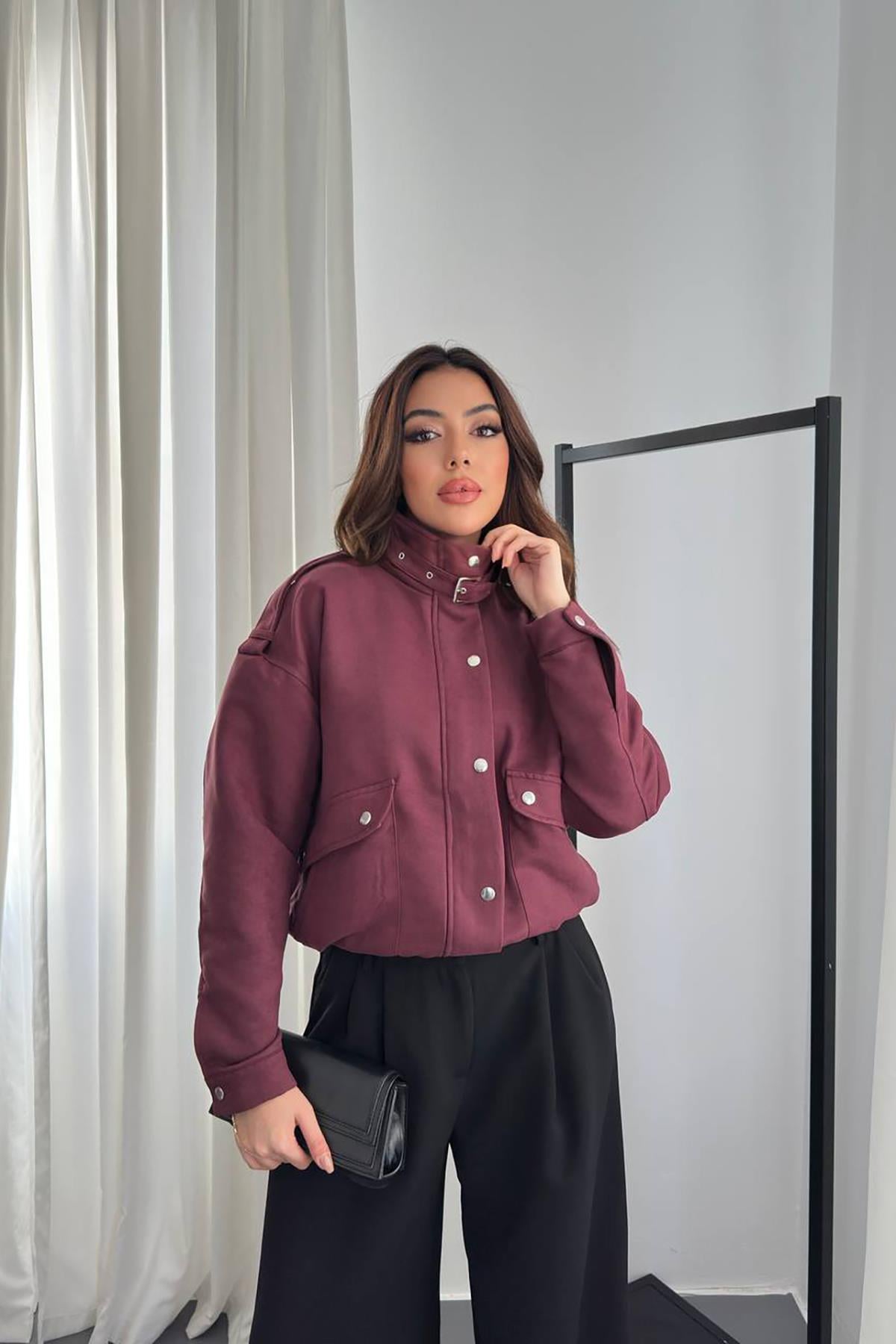 Bordo Dik Yakalı Kısa Ceket