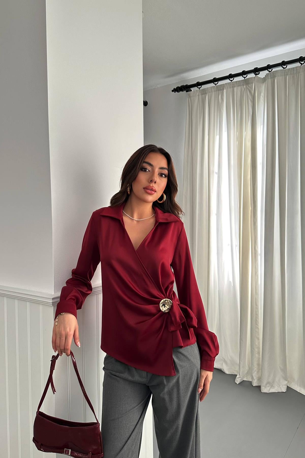 Toptan Bordo Düğme Detaylı Saten Bluz