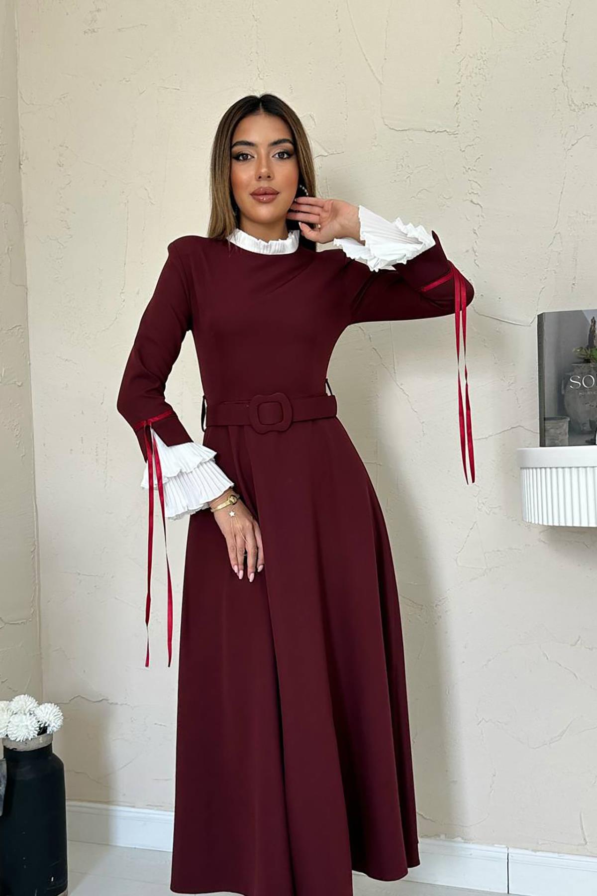 Toptan Bordo Yaka Ve Kollerı Pileli Elbise
