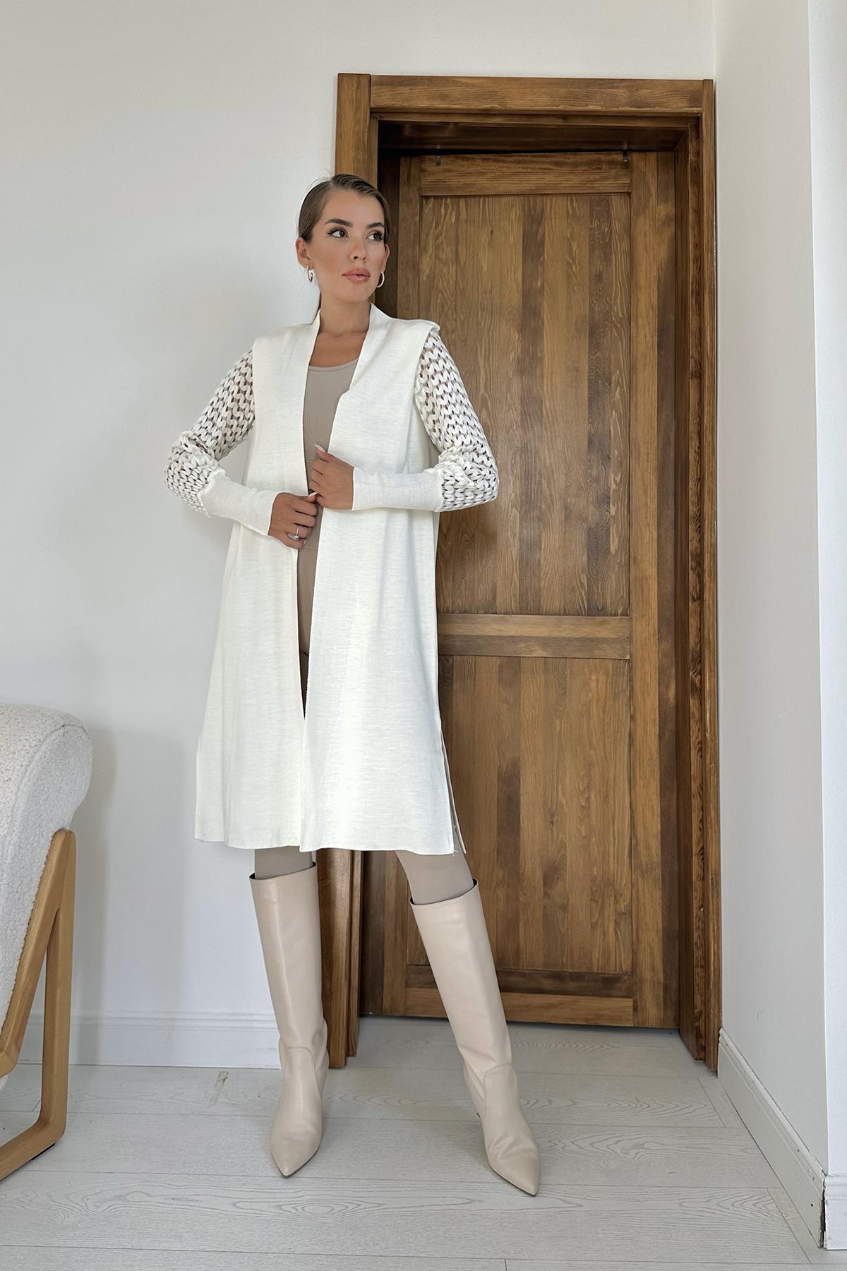 Toptan Ekru Kolları Örgülü Triko Hırka