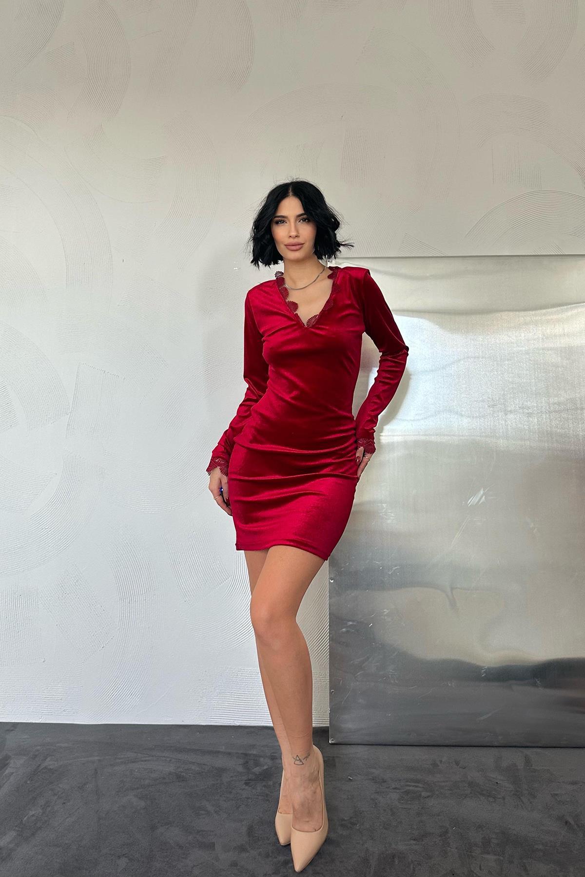 Toptan Kırmızı Yaka Ve Kol Dantelli Mini Elbise Kırmızı L